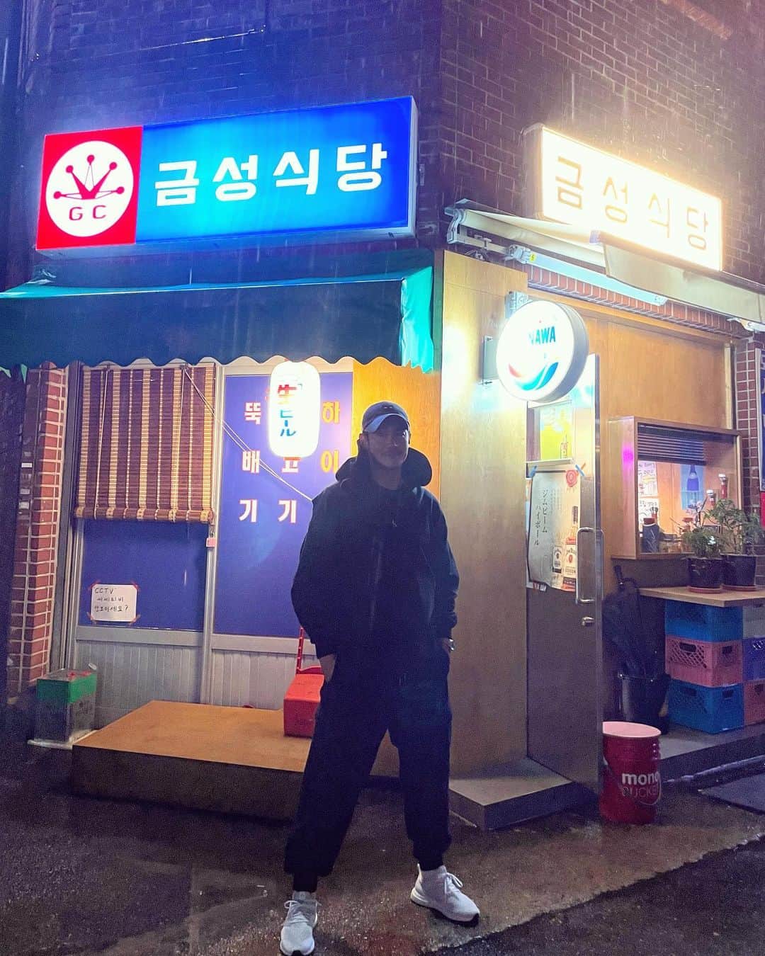 ペ・ジョンナムさんのインスタグラム写真 - (ペ・ジョンナムInstagram)「부산의 숨은 핫플레이스네 😃🍺🍷🍹🍶🥃 ⭐️금성식당⭐️ 음식도 맛있고 하이볼 고구마소주 맞집인정!!😋👍🏻👍🏻👍🏻 🩵부산 금정구 서부곡로16번길36🩵 🎉🎉🎉🎉🎉」6月2日 15時20分 - jungnam_bae