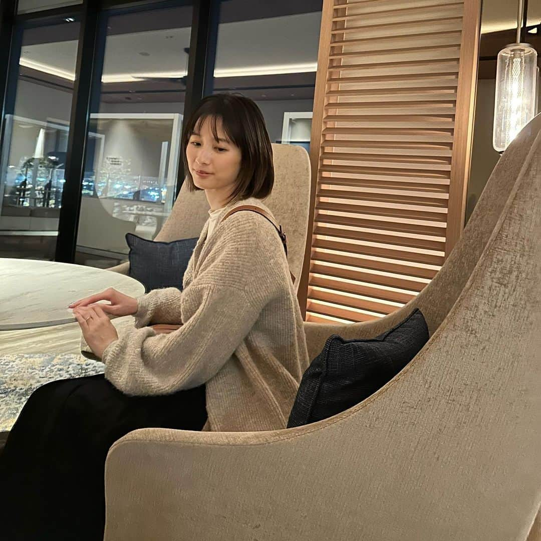 立澤香奈さんのインスタグラム写真 - (立澤香奈Instagram)「だいぶ前になってしまったけど 私のお誕生日に @icyokohamapier8  に泊まったときの🚢⚓︎ これはフロントで チェックイン待ち🫶 photo by 👧🏻 ブレてるくらいがちょうどいい🥹 からのキメ顔😂  #横浜旅行#みなとみらいホテル#みなとみらい#横浜#intercontinentalyokohamapier8」6月2日 16時22分 - kana_tatsuzawa