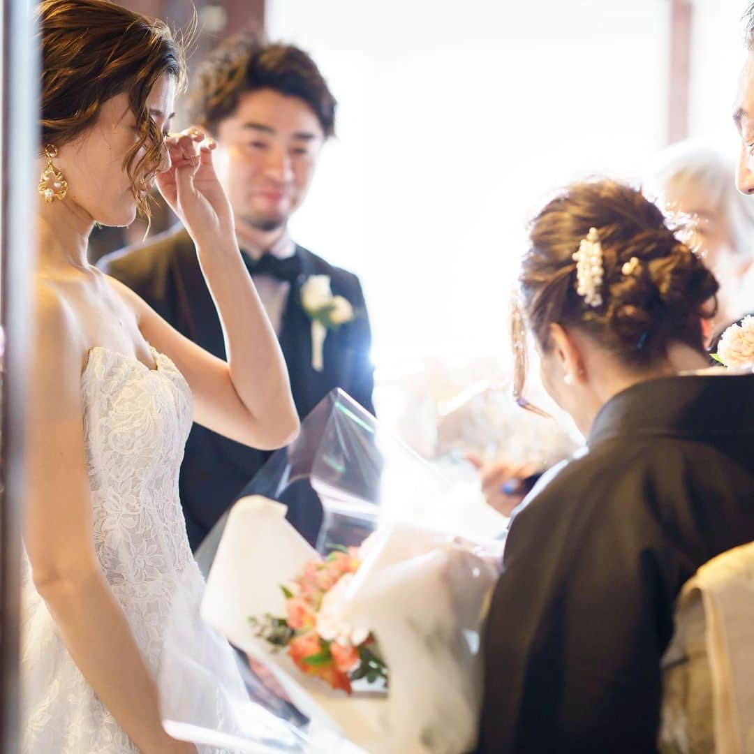 THE SODOH WEDDING OFFICIALさんのインスタグラム写真 - (THE SODOH WEDDING OFFICIALInstagram)「*  「パーティレポート更新」  伝統ある神前式と 笑顔溢れるほっこりウェディングをご紹介  プロフィールのURLより ぜひご確認ください  Photographer：AVESTUDIO 木建 乃依 Florist：大西 貴也 Hair＆Make-up artist：ステレオブライダル　小坂 百萌 Dress coordinator：宮川 心  >>> @sodoh_wedding  #sodoh花嫁 #thesodohhigashiyamakyoto #ザソウドウ東山京都 #sodoh #weddingdress #dress #kyoto #wedding #thetreatdressing #プレ花嫁 #卒花嫁 #結婚準備 #式場探し #関西花嫁 #京都花嫁 #京都結婚式#東山」6月2日 16時41分 - sodoh_wedding