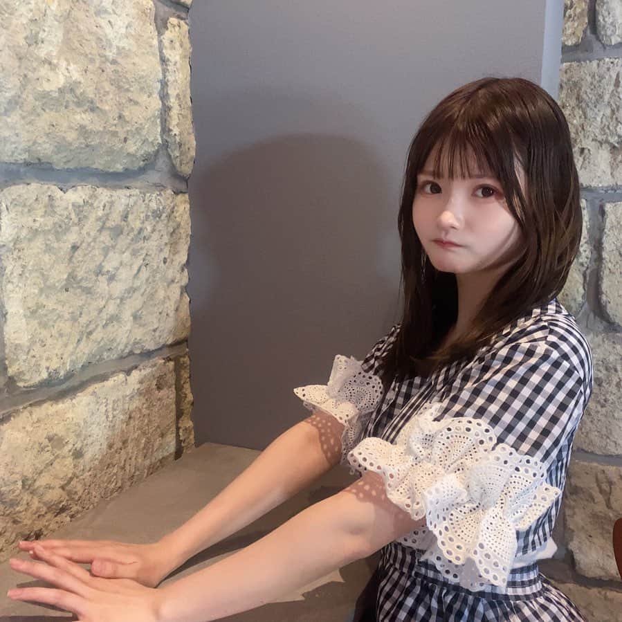 渡邉歩咲さんのインスタグラム写真 - (渡邉歩咲Instagram)「みんな何型ですか〜？ ・ ・ ・ #dazzlin #dazzlinコーデ #ギンガムチェックワンピース #黒ギンガムチェック #ダズリン #ダズリンコーデ #半袖コーデ #ワンピースコーデ #レースワンピース #アイドル衣装#榮玉堂#えいぎょくどう #えいぎょくどうカフェ #eigyokudocafe #山形カフェ」6月2日 17時16分 - ayusa_watanabe