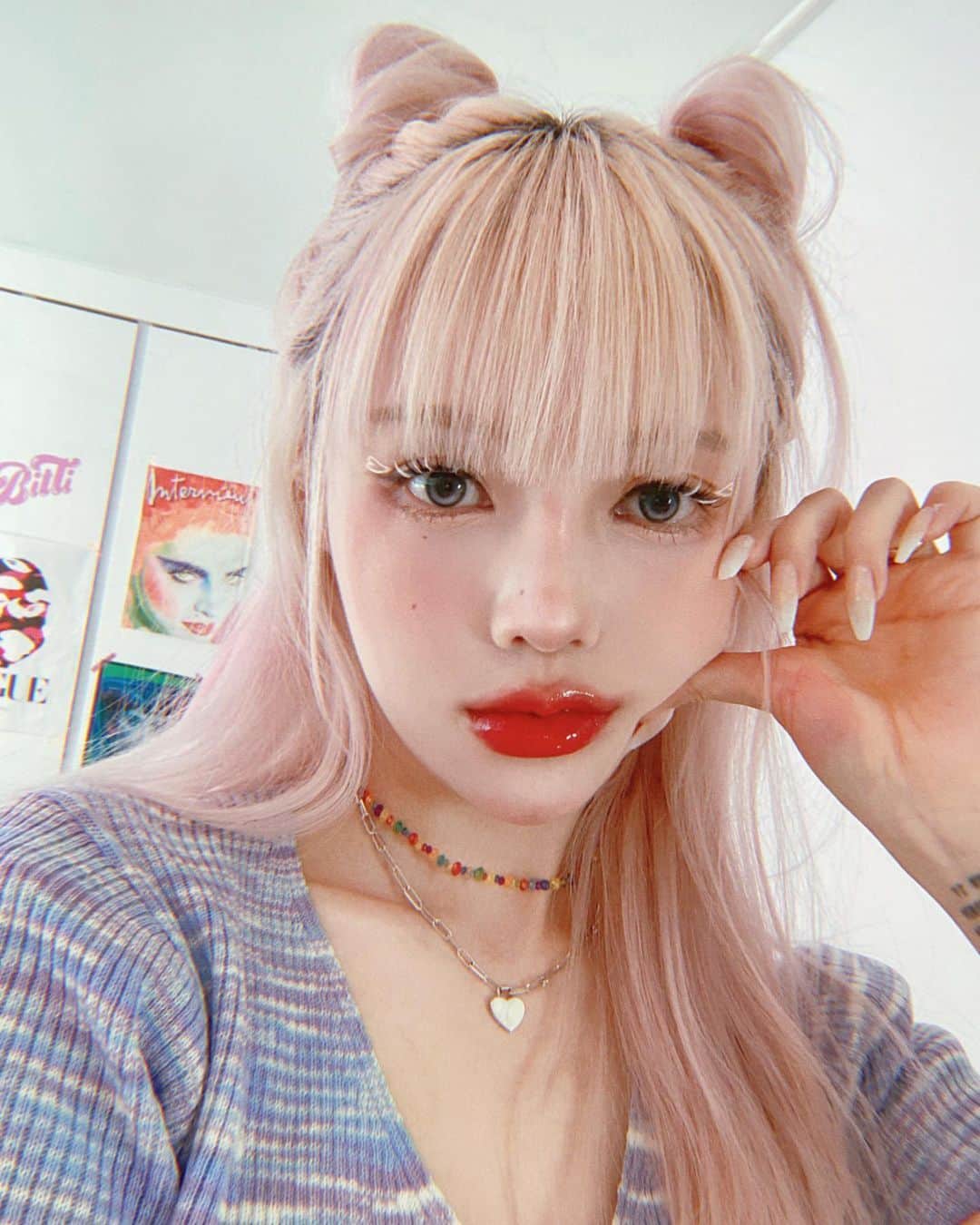 のインスタグラム：「🌼Pony’s Beauty Live 重要なお知らせ🌼  平素よりPONYを応援いただきまして、誠にありがとうございます。 この度は、イベントを楽しみにお待ちいただいておりましたファンの皆様には、ご迷惑とご心配をおかけしたこと深くお詫び申し上げます。  振替公演が、下記の日程で決定いたしましたのでご案内いたします。  🔸振替日　2023年８月６日（日）15時開演　I‘M A SHOW(東京・有楽町)　  2023年5日28日のチケットをお持ちの皆様は、そのまま振替公演日のチケットとして有効となります。特にお手続きの必要はございません。チケットをお手元に保管の上、振替公演日までお待ちいただきますようお願い申し上げます。  なお、残念ながら振替公演日にご来場が叶わない皆様におきましては、チケット代の払戻し対応をさせていただきますので、ご購入先サイトで払戻方法をご確認の上、期日までにお手続きをお願いいたします。  🔸チケット払戻受付期間　2023年6月6日(火)10:00～6月18日(日)23:59  【お問合せ先】 サンライズプロモーション東京　0570-00-3337（平日12:00～15:00） https://sunrisetokyo.com/detail/22584/  🌼Pony's Beauty Live 업데이트 공지🌼  이번 이벤트를 기대하며 기다려 주신 팬 여러분들께 불편과 심려를 끼쳐드린 점 깊이 사과드립니다.  드디어 대체 공연이 아래 일정으로 결정되어 안내해 드립니다!  🔸대체일 2023년 8월 6일(일) 15시 개막 I'MASHOW (도쿄·유락초)　  2023년 5일 28일자 티켓을 소지한 분들은 따로 절차를 밟으실 필요 없이 대체 공연 티켓으로 유효합니다. 티켓을 가지고 계신 후, 대체 공연 일까지 기다려 주세요!  아쉽게도 대체 공연일에 방문할 수 없으신 분께는 티켓값 환불 처리를 해드리오니 구입처 사이트에서 환불 방법을 확인하신 후 기일까지 수속하여 주시기 바랍니다.  🔸티켓 환불 접수 기간 2023년 6월 6일(화) 10:00~6월 18일(일) 23:59  【문의처】 선라이즈 프로모션 도쿄 0570-00-3337 (평일 12:00~15:00) https://sunrisetokyo.com/detail/22584/」