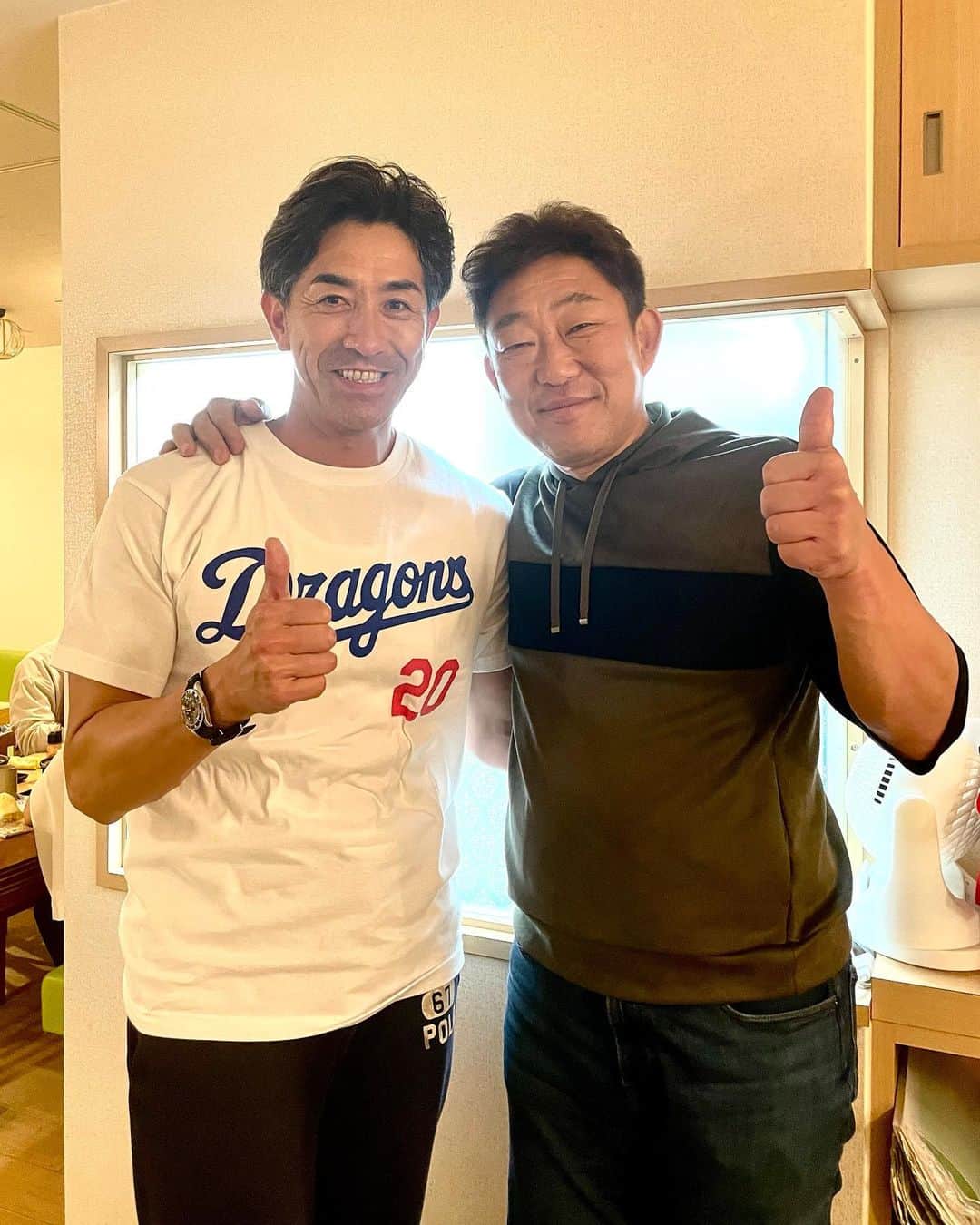 G.G.佐藤のインスタグラム：「父親が愛知県出身の影響で小さい頃ドラゴンズの大ファンだったGG 当時のレギュラーでありレジェンド中村武志さんに、〆のカレーうどん屋さんでバッタリ会う奇跡が！！！ 武志さんめちゃくちゃ優しかった。」