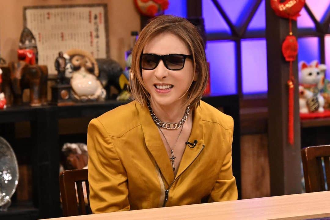 YOSHIKIさんのインスタグラム写真 - (YOSHIKIInstagram)「I’ll be on TV (TBS) tomorrow night.  Check it out!  明日5月30（火）夜20時~放送TBS「バナナサンド」に出演する。みんな観てね  Yoshiki   @bananasand_tbs   https://www.youtube.com/watch?v=0RvicKV_vzU  #yoshiki #TBS #TV #バナナサンド #サンドウィッチマン  #バナナマン #設楽統 #日村勇紀 #伊達みきお #富澤たけし」5月29日 20時22分 - yoshikiofficial