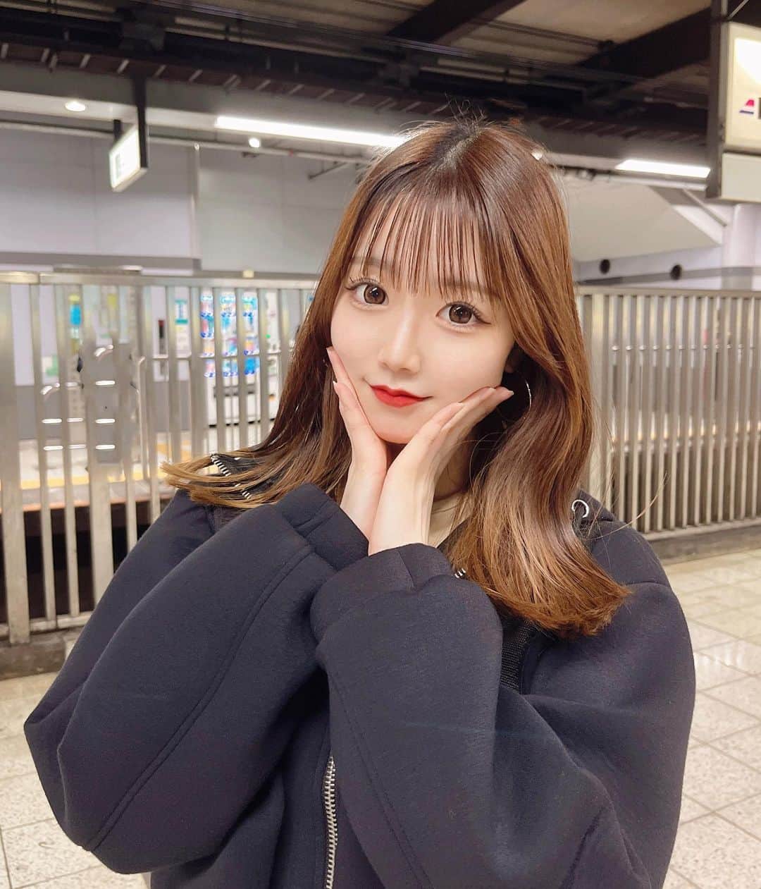 虹川葵のインスタグラム：「・ たまにはオフな日の写真もアリ？🤭」