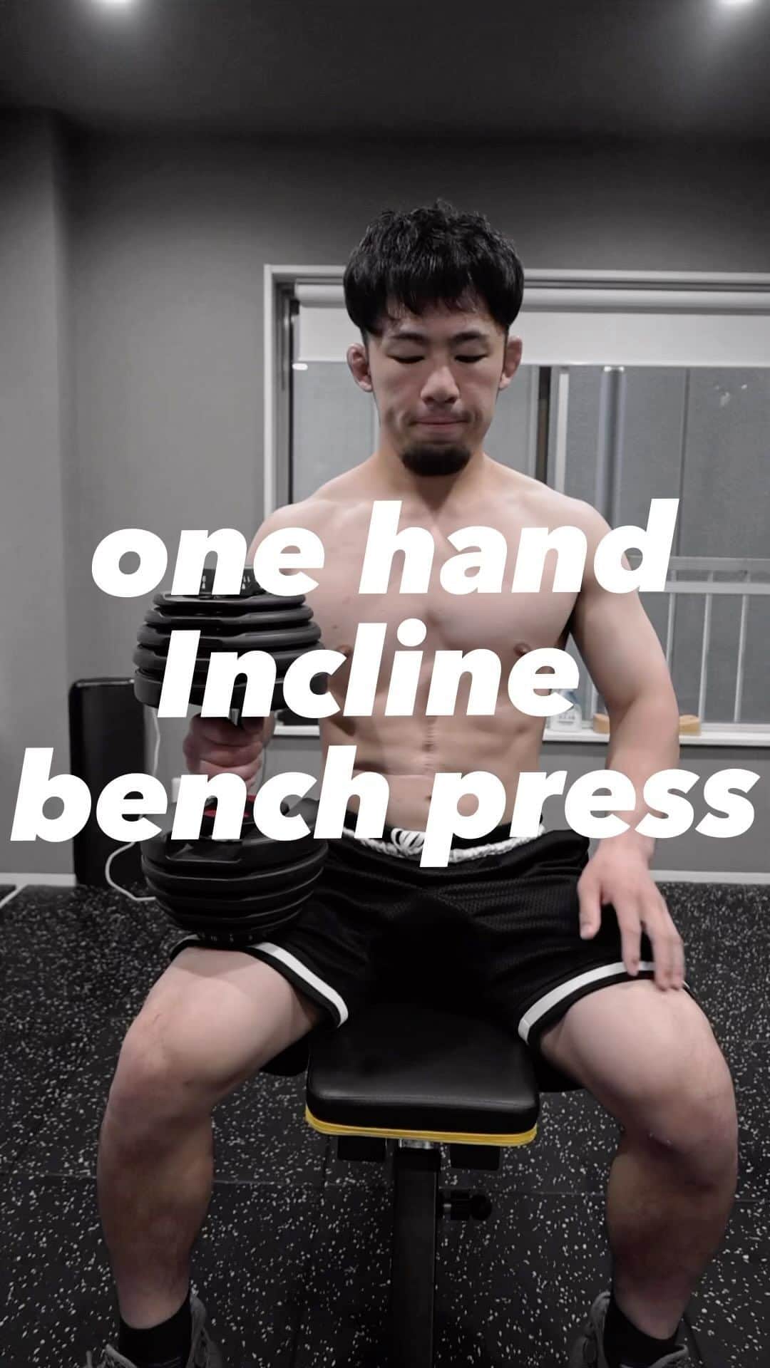 高須将大のインスタグラム：「one hand Incline bench press 体の連動性を養うエクササイズ。 下半身で踏ん張り、腹斜筋、腕へと爆発的に力を伝えるように行います。 アスリートにおすすめのメニューです🔥 -  #Spartanlace #スパルタンレース #開腹手術　#抗がん剤 #癌 #ステージ4  #肝臓がん　#抗癌剤　#肝臓癌　#AYA世代　#笑顔　#余命　#がん　#癌 #再発　#がん　#RIZIN #総合格闘技　#格闘技　#キックボクシング」