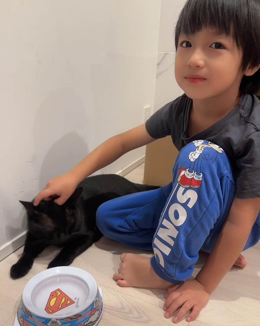 川崎希さんのインスタグラム写真 - (川崎希Instagram)「Bon🐈‍⬛  近々皆さんにご報告があります🖤  #黒猫 #ボンベイ」5月29日 20時42分 - kawasakinozomi