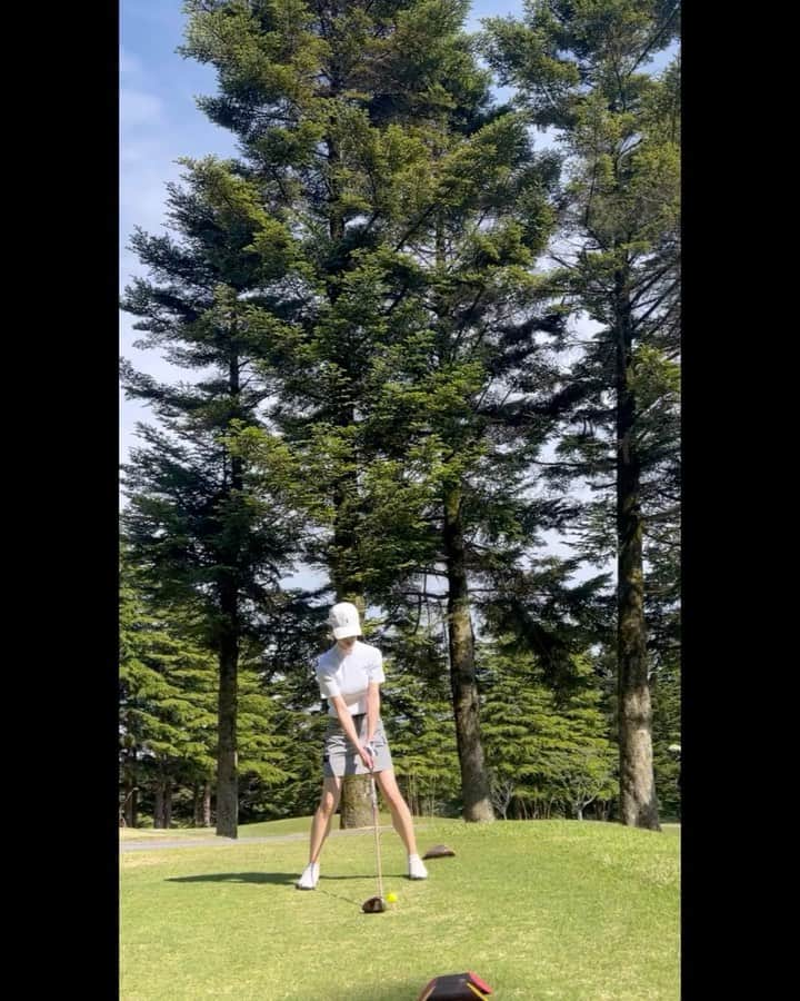 桜奈あいのインスタグラム：「⁡ 同期とゴルフ行きたいな⛳️☀️ ⁡ ⁡ ⁡ ⁡ #ゴルフ」