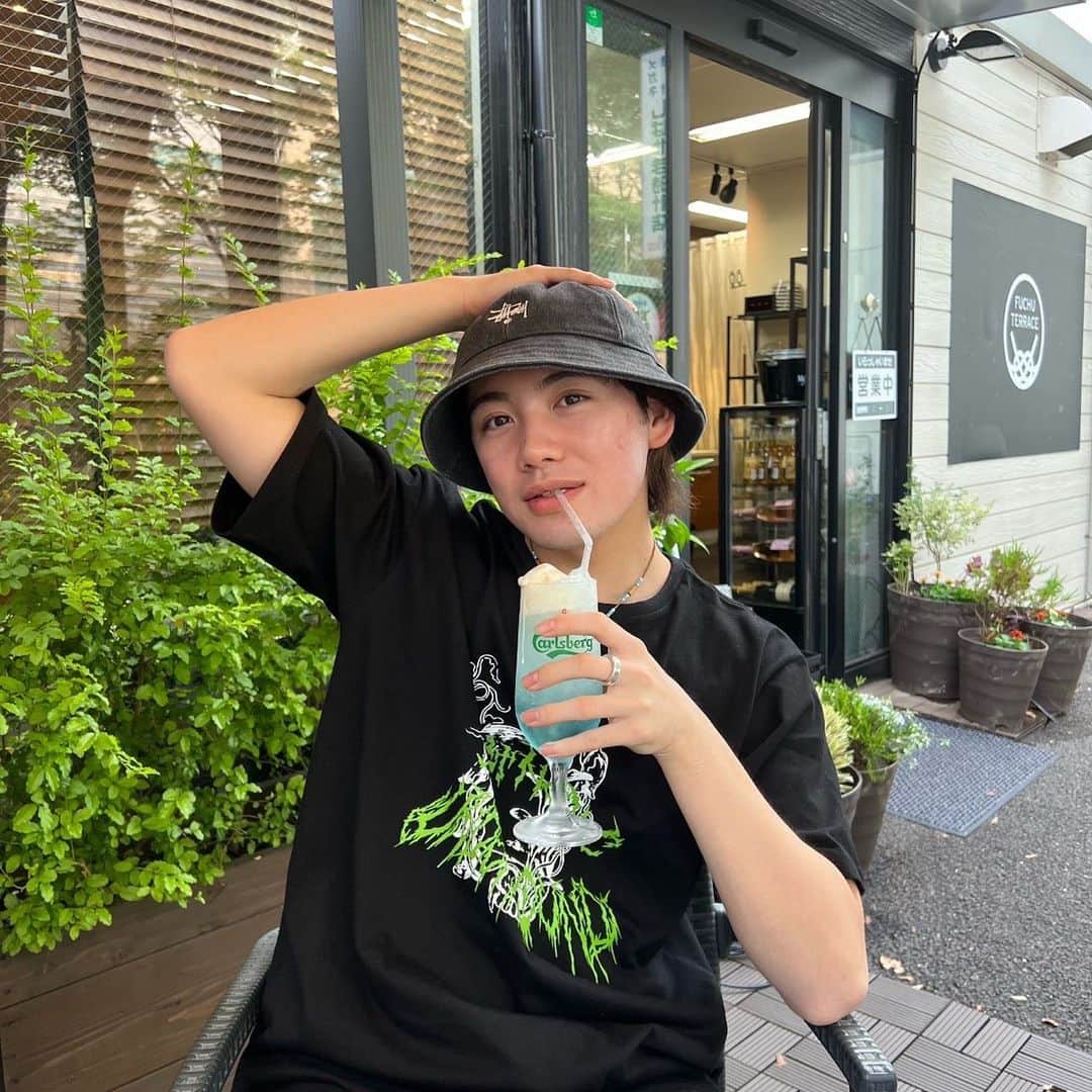 のインスタグラム：「最近暑い日が多くて困る🙃 梅雨もいやだな。 ・ ・ ・ ・ ・ ・ ・ ・ ・ ・  #Cafe #chromehearts  #クロムハーツ#stussy #メンズ #メンズファッション #メンズヘア  #japan  #셀카샷  #셀카  #패션  #데일리룩  #dailylook  #오오티디 #얼스타그 #셀카그램 おすすめ #fyp」