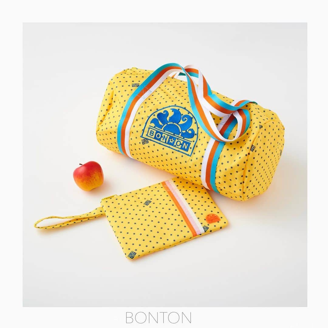 LILI et NENEのインスタグラム：「_BONTON BONTON✖️SUNDEK コラボアイテム  SPECIAL PRESENT 期間中、ボントン2023SSコレクションのワンピースを、どれでも1点以上お買いあげの方に、次回ボントン商品のご購入でお使いいただける2,000円OFFクーポンを差しあげます。 ※クーポンはキャンペーン終了後にお送りいたします。 ※クーポンはボントン商品を税込11,000円以上のお買物でご利用いただけます。  2023年からボントンのアイテム取扱い数が日本最大級となったリリエネネ。パリのママンと子どもたちに愛されるブランドの魅力をもっと多くの方にお届けしたいから、期間限定のスペシャルプライスでご紹介します。   BONTONの商品（セール品を除く）を合計33,000円（税込）以上お買いあげの方に、先着でNUMERO 74のスターモチーフキーホルダーをプレゼント ． @lilietnene プロフィールリンクよりリリエネネオンラインショップへ ． @lilietnene_paris  大好きなパリの日常をお届けする。 ． #lilietnene タグ付けして投稿して頂ければ嬉しいです。  #bonton#ボントン#パリ発ブランド #オシャレキッズ #ベビーファッション#キッズファッション #子供服 #lilietnene #リリエネネ #海外子供服セレクトショップ #kidsfashion #babyfashion #gift #女の子のママ#女の子ベビー#娘服#むすめ服#姉妹#お揃いコーデ#ベビー服#海外子供服 #キッズコーデ#キッズ  #キッズコーデ女の子 #ベビーコーデ #ベビーコーデ女の子」