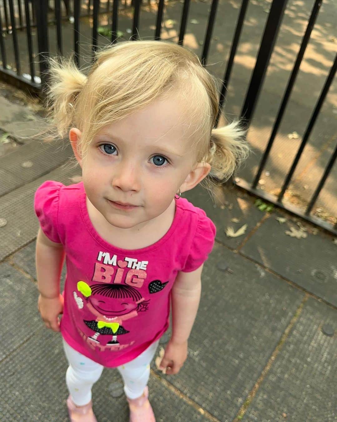 アレック・ボールドウィンのインスタグラム：「A Memorial Day weekend in The 212. With this one around, I could be anywhere…」