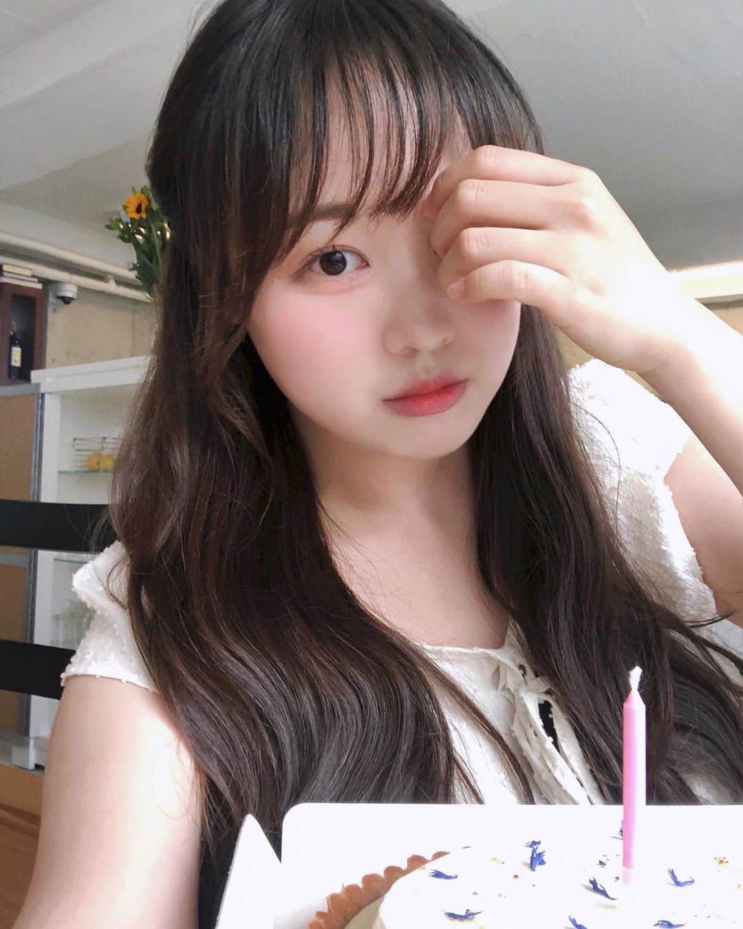 ユンジュのインスタグラム：「태어나길 잘했다 🦭」