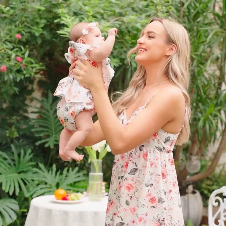 SHEINのインスタグラム：「New moms need fashion that finds the perfect balance between functional and fabulous 👶💗 We've combined practical and precious designs to nuture your needs with SHEIN MATERNITY 🤰✨  🔎15830430 15789674 15789679 15830636 15830926  #maternityfashion #maternitystyles」