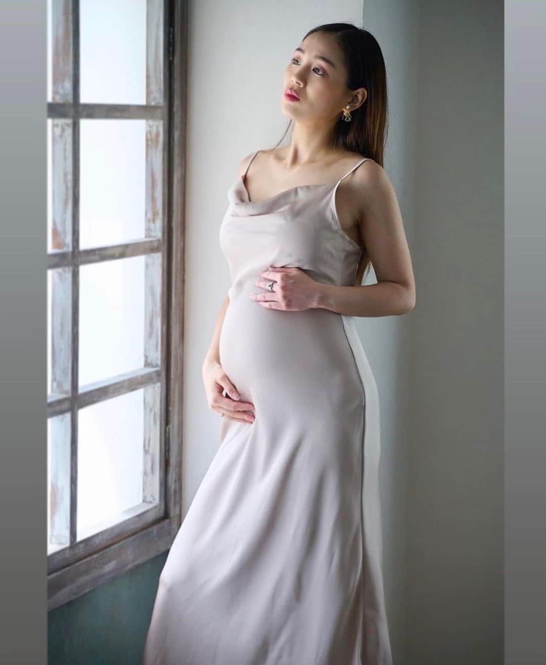 中村エリカさんのインスタグラム写真 - (中村エリカInstagram)「Pretty Momtobe❤️ Hope baby and mama will always well😘 . . @erika__nakamura  . . #pregnant #bumil #preggo」5月29日 13時24分 - erika__nakamura