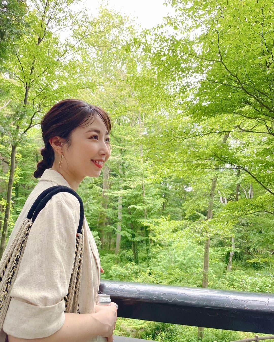 崎本ゆかりさんのインスタグラム写真 - (崎本ゆかりInstagram)「🌿  缶ビール片手に ぷらっと。 天気良くて最高だった  都内にも 癒される場所たくさんあるから お散歩が楽しいね♩  いよいよ梅雨入りかなー？🤔  #森林浴」5月29日 13時25分 - yukariiiin5