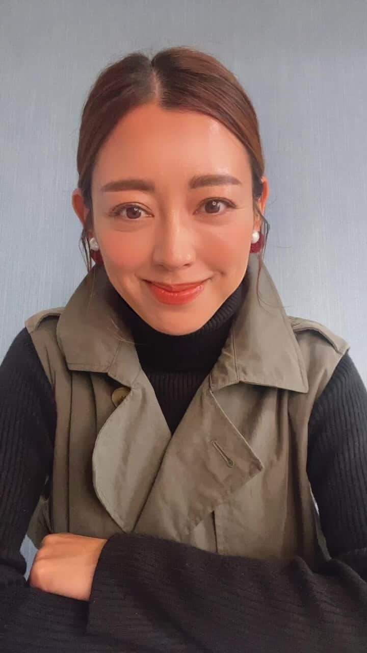 松本莉緒のインスタグラム：「⁡ ⁡ □前半 :  ・女性の為のシミ対策方法✨ #bemax @bemaxinfo  ・ヨガジャーナル発売と出演のお知らせ📢♡ @yogajournal_japan  ⁡ □後半 :   ・6/3 北海道エスコンフィールド ヨガイベントのお知らせ🧘🏻‍♀️  ・6/21 108回太陽礼拝オンラインヨガイベントのお知らせ🧘🏻‍♀️ @108surianamaskaras0621   ・6/24 秋葉原 Fytte フィットネスヨガイベントのお知らせ🧘🏻‍♀️ @fytte_jp  ⁡ ⁡ 改めて6月のアレコレをLiveしてみました💓🙏 リモートワークが終わり、息子のお迎え迄の隙間Time🕝 ⁡ ⁡ 今日もお疲れ様でした🫶✨ ⁡ ⁡ Matsumoto Rio.」