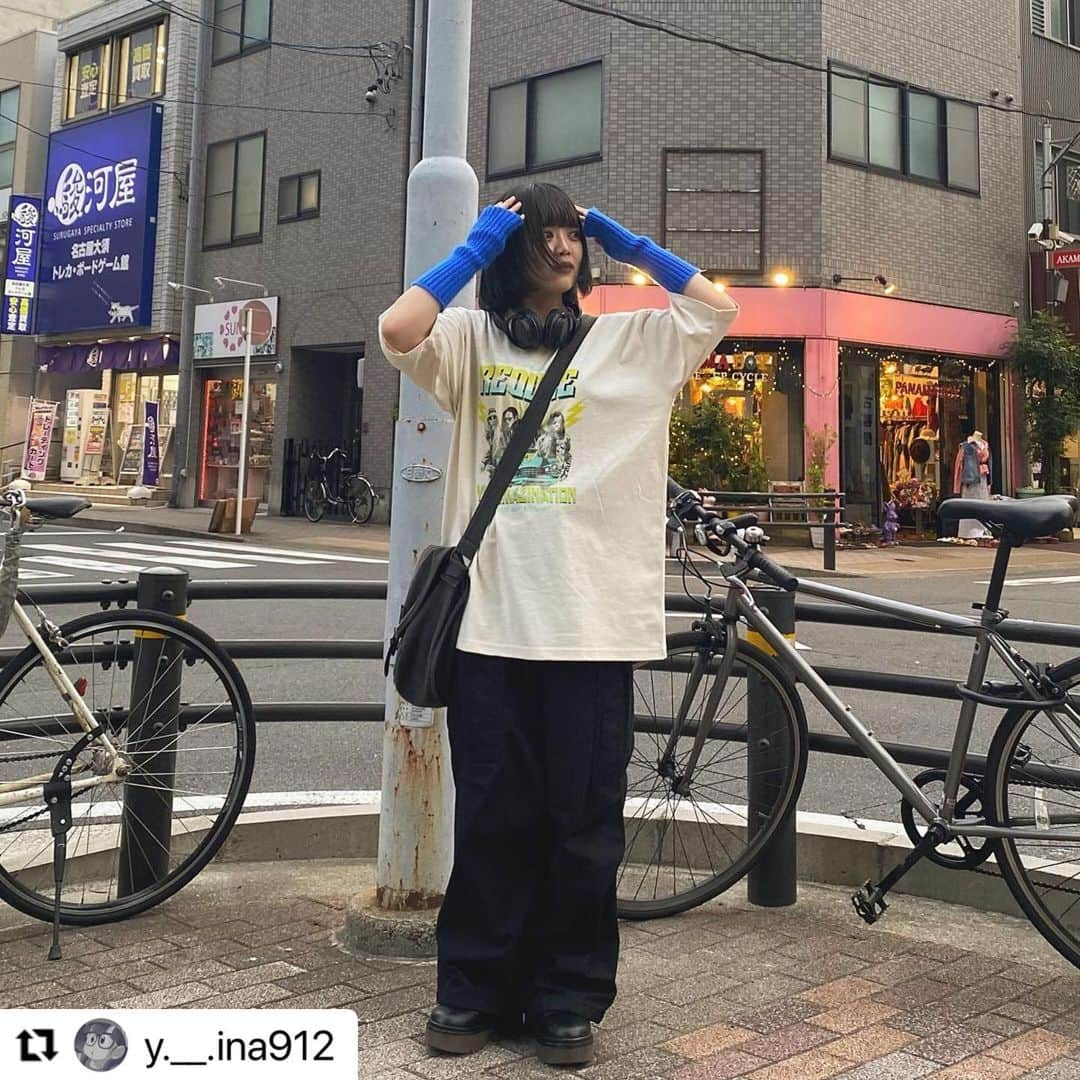 ジーンズメイトさんのインスタグラム写真 - (ジーンズメイトInstagram)「素敵にご紹介頂きました🌟 【着用アイテム】 ゼロステインスラブ生地Tシャツ ◆アイボリーD柄 #Repost @y.__.ina912 with @use.repost ・・・ . @jeans_mate 様のZERO STAIN スラブ生地 プリントTシャツ‼︎  デザインもサイズ感もたまらなくかわいい🥺  クーポン使ってお得に買っちゃお^^  【クーポンコード JMS3IJMKK"】 ・最低金額無の15%OFF ・税込3,900円以上で送料無料 ・期間2023年6月15日まで ・他のクーポンと併用不可 ・商品代金にのみ使用可 ・1人1回のみ使用可能 ・オンラインショップ限定  #ジーンズメイト  #ieansmate #バンド #バンドT」5月29日 15時09分 - jeans_mate