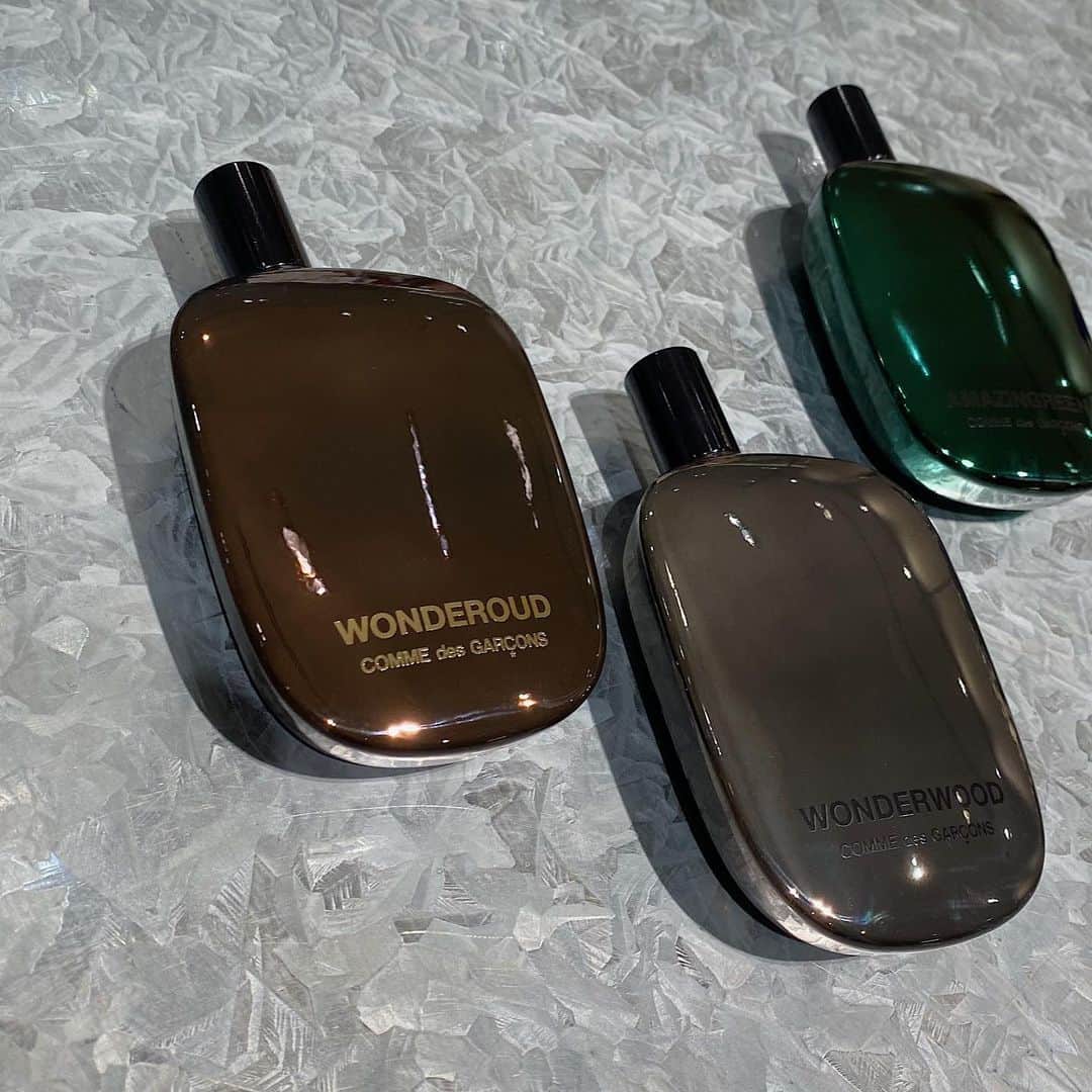 のインスタグラム：「＜COMME des GARÇONS PARFUMS＞ WONDEROUD ¥15,400 WONDERWOOD ¥16,500 AMAZINGREEN ¥15,400 MARSEILLE ¥13,200 EAU DE PARFUM ¥12,100  #H_beautyandyouth #エイチビューティアンドユース @h_beautyandyouth  #BEAUTYANDYOUTH #ビューティアンドユース #Unitedarrows #ユナイテッドアローズ #COMMEdesGARÇONSPARFUMS」
