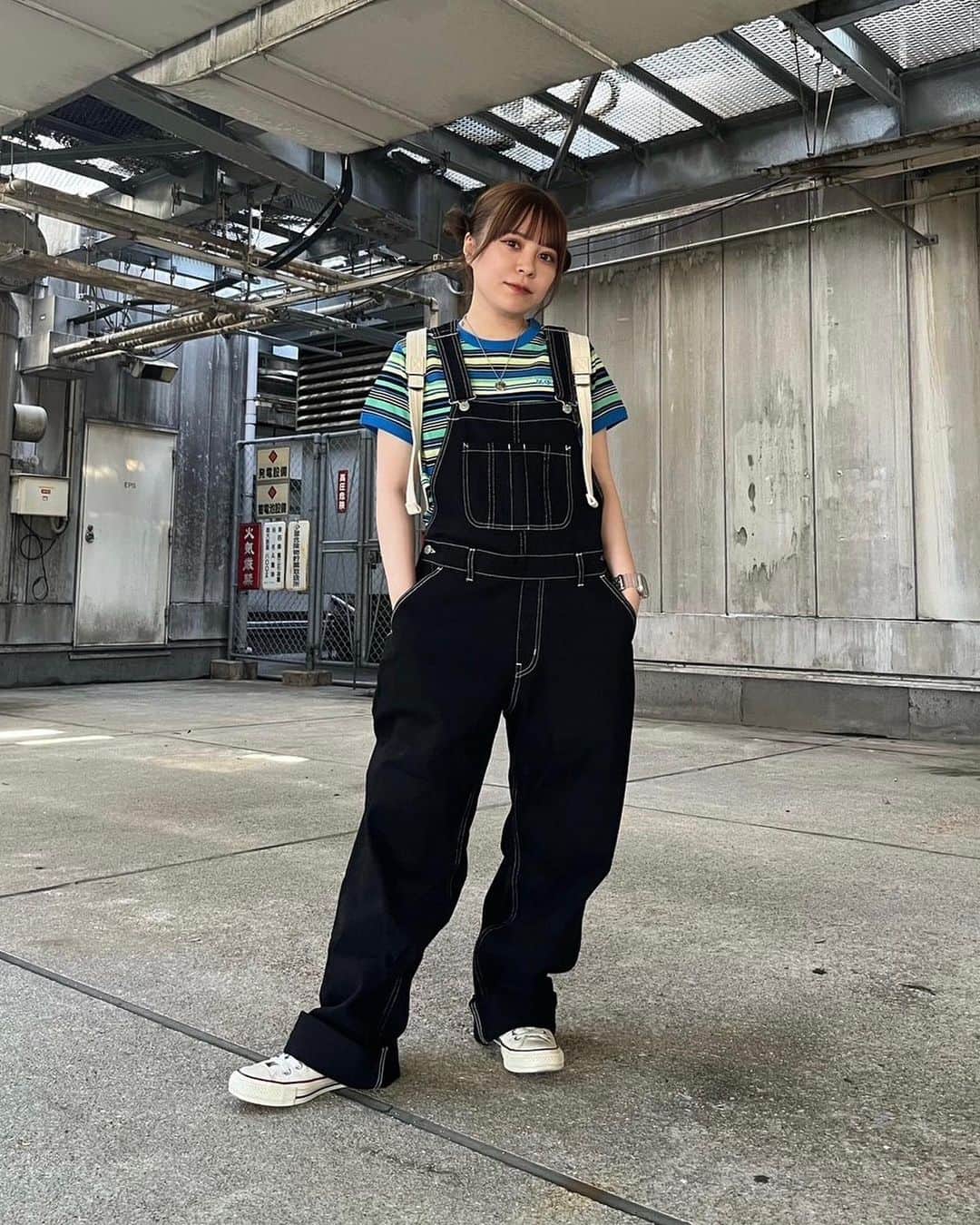 XGIRL_ootdのインスタグラム：「#xgirl_ootd @__wendys2 145cm 　 X-girl HIROSHIMA STAFF 　 ------------------------------------ ▪️STRIPED RINGER S/S TEE ￥7,150(税込) ▪️WIDE TAPERED OVERALL ￥16,500(税込) ▪️MINI KNAPSACK ￥8,800(税込) ------------------------------------ 　 #xgirl #xgirljp #xgirlus #エックスガール #夏コーデ #ストリートコーデ #ストリート系女子 #メンズライク #メンズライクコーデ #オーバーオール #オーバーオールコーデ #ヘアアレンジ #低身長コーデ #y2kfashion #y2kstyle」