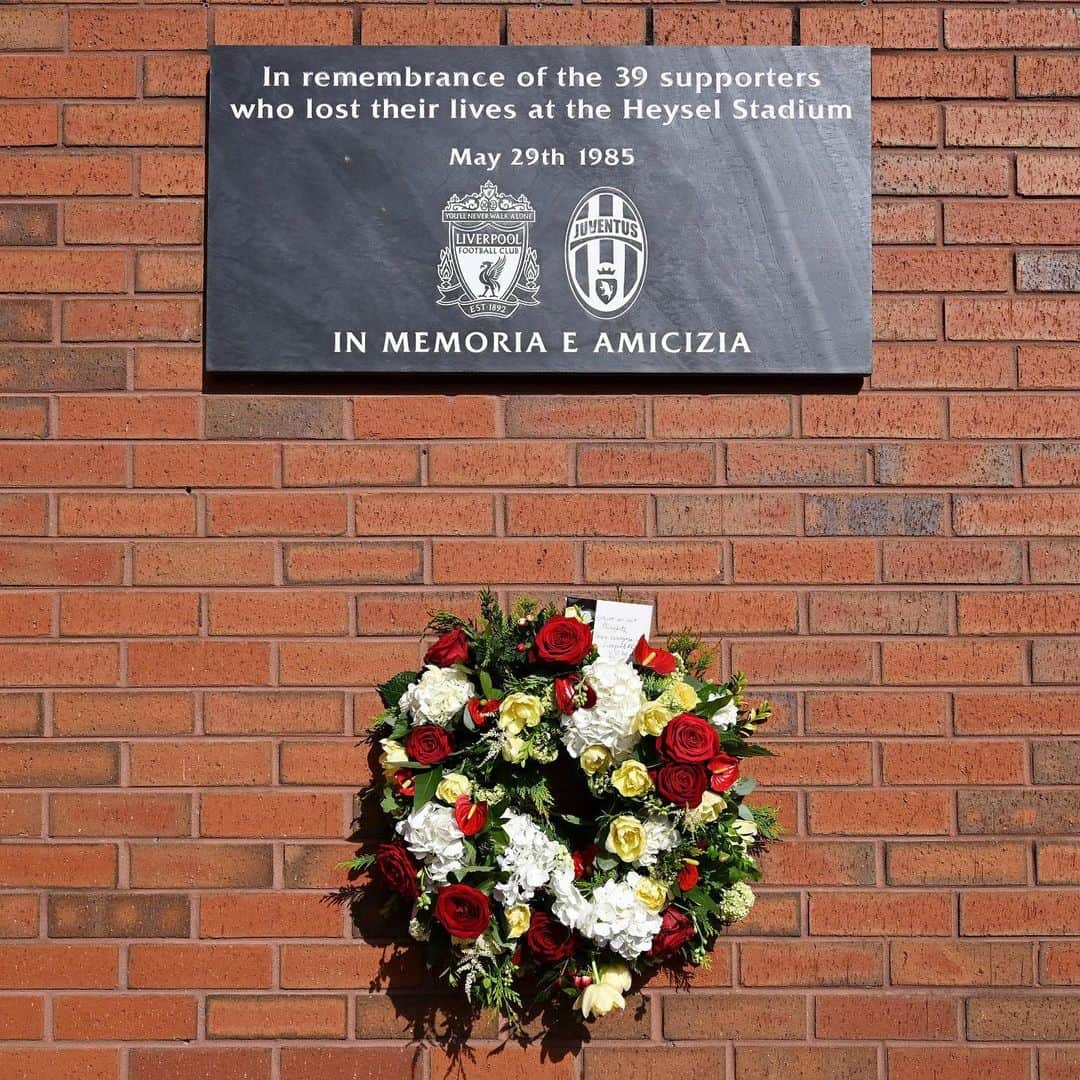 リヴァプールFCさんのインスタグラム写真 - (リヴァプールFCInstagram)「We today paid our respects on the 38th anniversary of the Heysel Stadium disaster.」5月29日 21時58分 - liverpoolfc