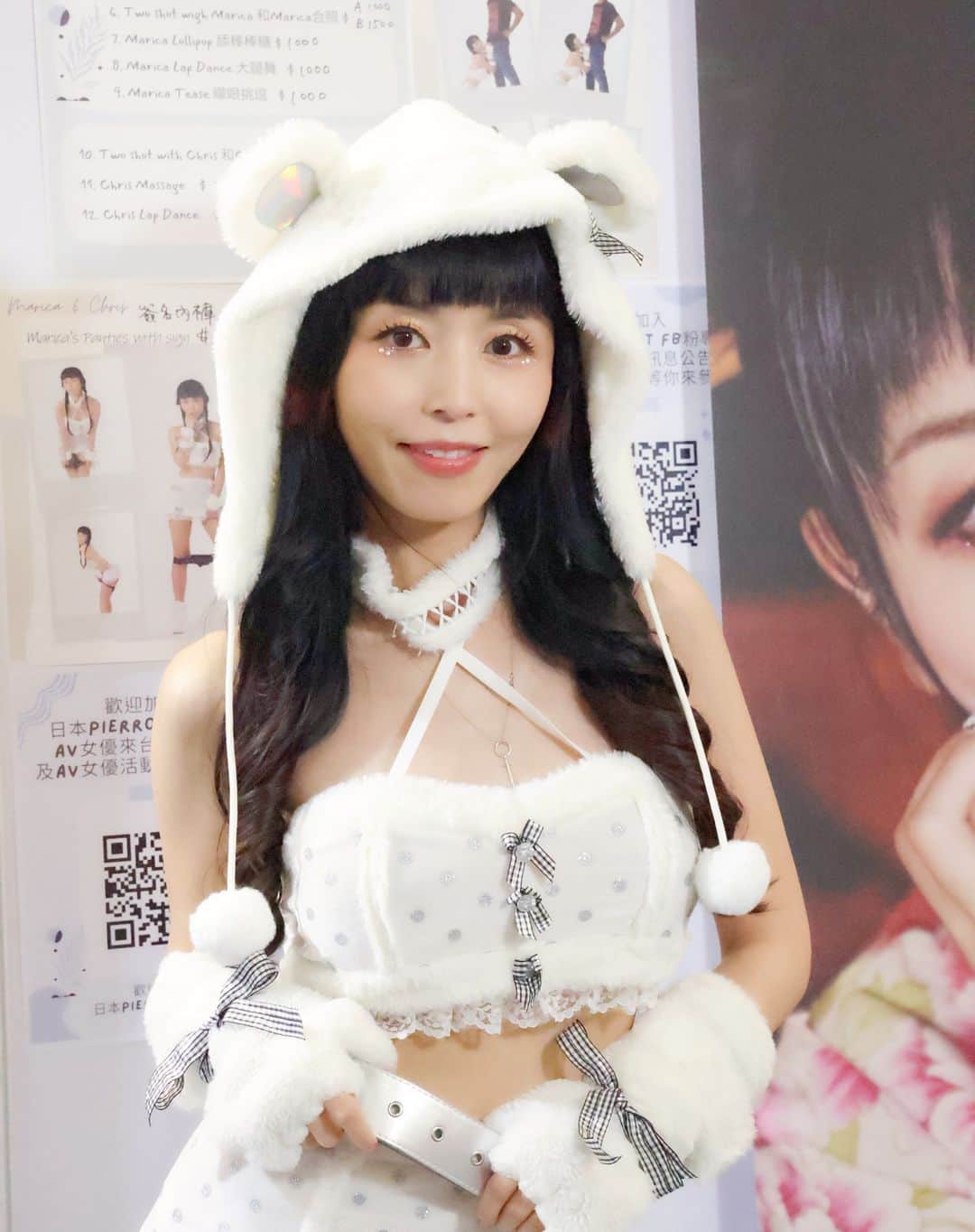 龐文宏のインスタグラム：「傳奇女優可愛親切的茉莉香❤️❤️❤️🥰🥰🥰👍👍👍」