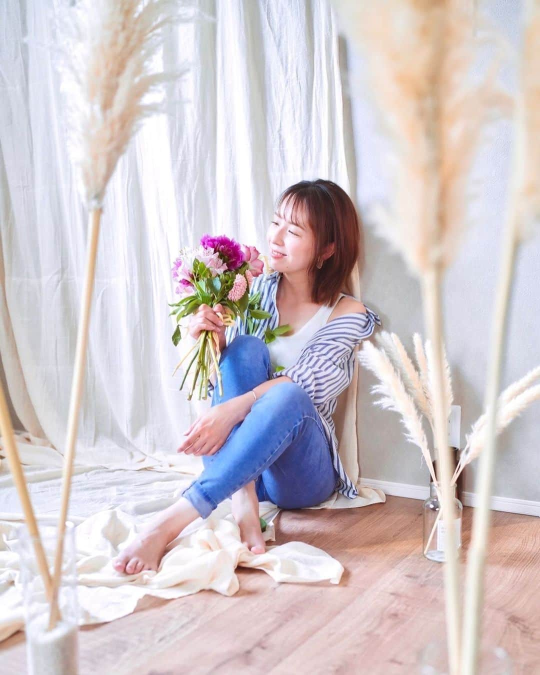 若林翔子さんのインスタグラム写真 - (若林翔子Instagram)「. . photo by @camera.boy.sho717  #ハウススタジオ #しょーさんのおうち  ーーーーーーーーーーーー #ＣＭモデル　#フリーモデル　#フリータレント　#ＭＣ　#アラフォーモデル　#ミセスモデル　#30代女子　#40代女子　#モデル募集　#広告モデル #広告撮影　#仙台タレント　#東京モデル　#ポートレート撮影  #ポートレート撮影　#動画撮影 #お花と撮影」5月29日 16時53分 - shokowakabayashi1685