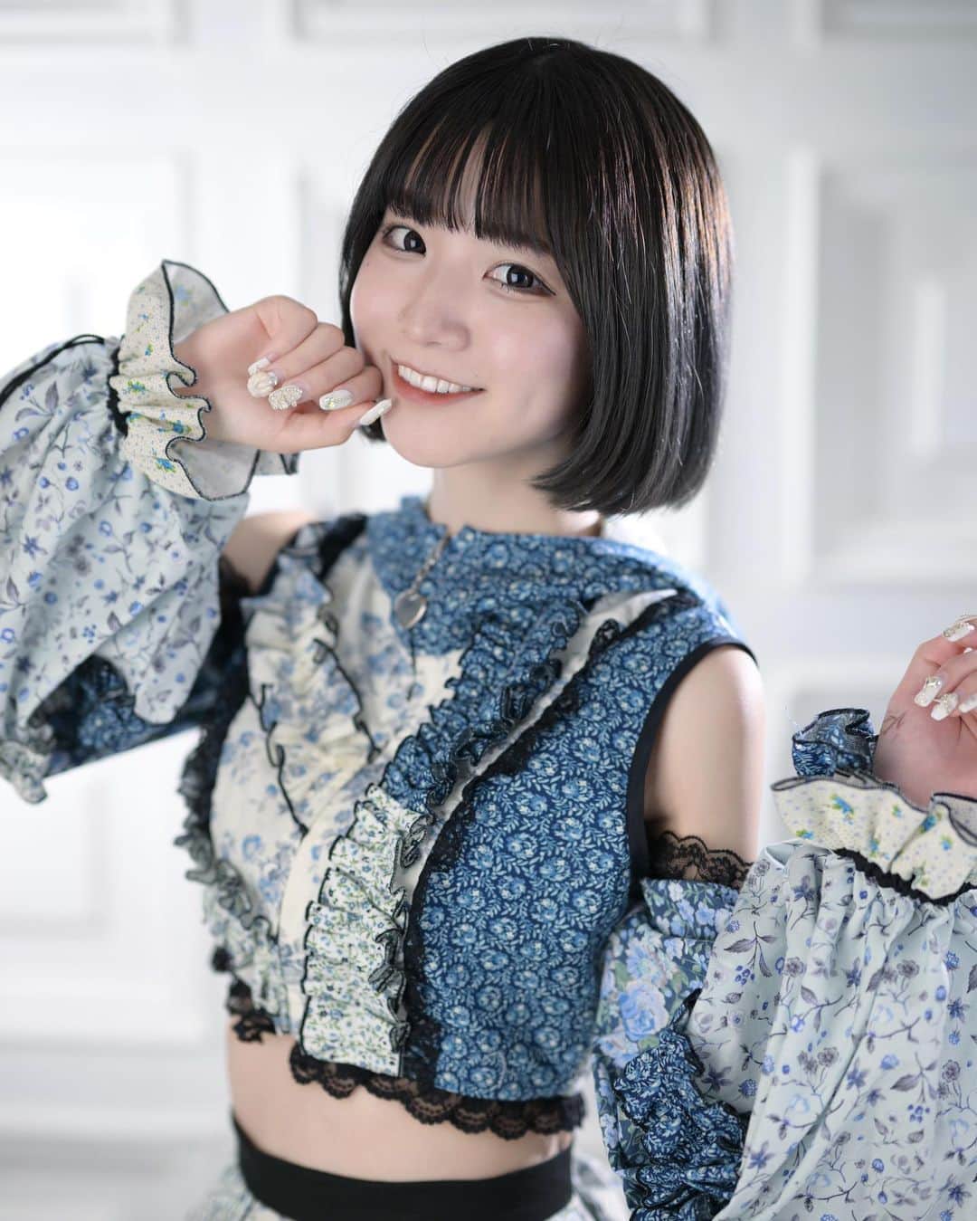 牧乃めいのインスタグラム：「新衣装公開されました！5/31ファーストワンマンでお披露目です🤍  #粉我 #japaneseidol #idol #被写体 #被写体モデル  #被写体になります #ファインダー越しの私の世界 #撮影会 #アイドル  #自撮り界隈 #selfie #lfl #サブカル #likeforlike #いいね返しは絶対 #いいね返し #インナーカラー #model #地下アイドル #水色担当 #ootd #おしゃれさんと繋がりたい #ゴテゴテネイル  #ボブ #ミニボブ #좋아요 #맞팔 #ストリートファッション #アイドル衣装」