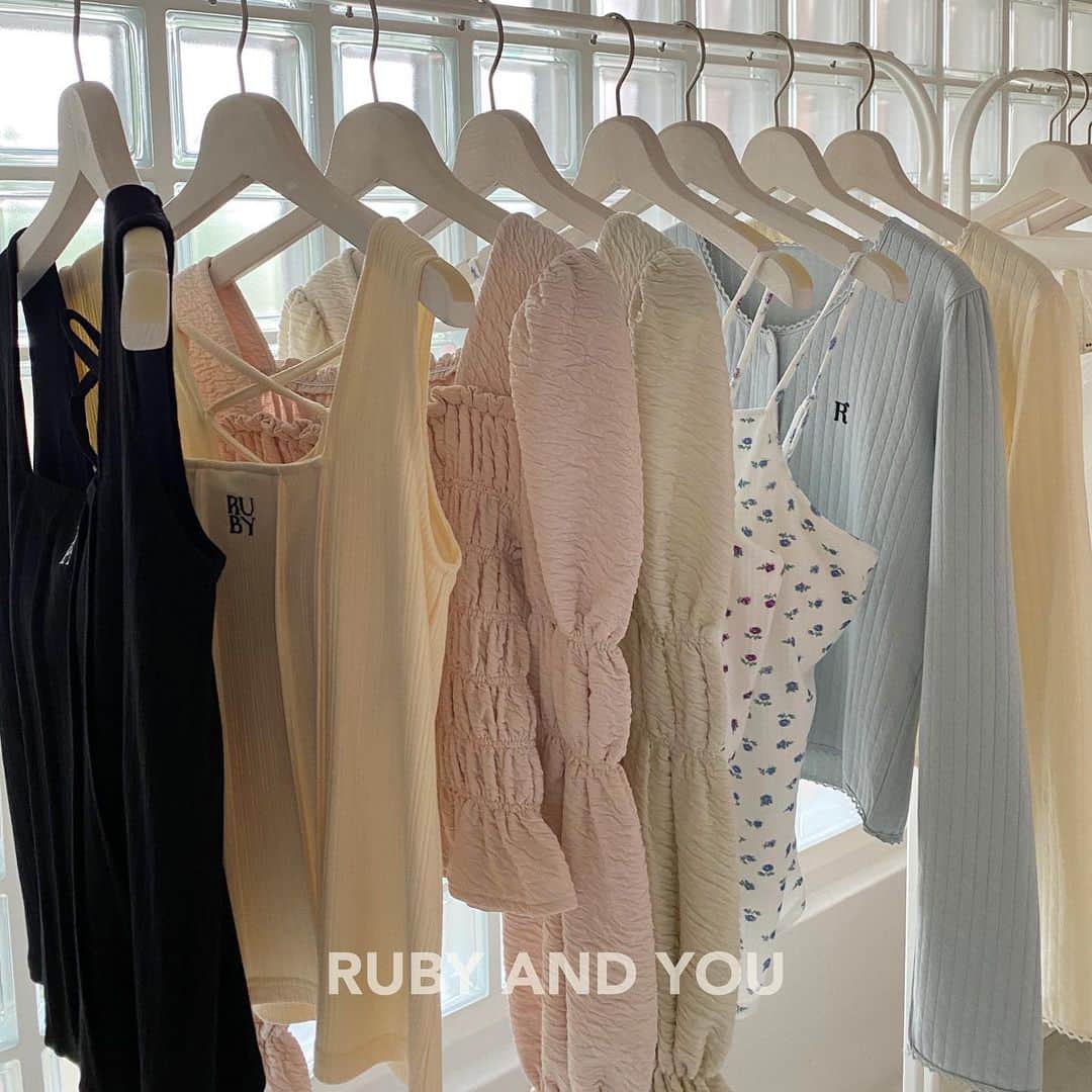 RUBY AND YOUさんのインスタグラム写真 - (RUBY AND YOUInstagram)「𝟐𝟎𝟐𝟑 𝒔𝒑𝒓𝒊𝒏𝒈/𝒔𝒖𝒎𝒎𝒆𝒓  #rubyandyou」5月29日 17時26分 - ruby_and_you