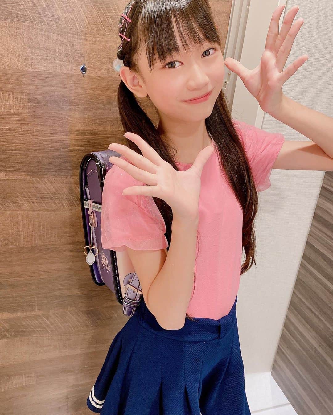 藤林夢さんのインスタグラム写真 - (藤林夢Instagram)「🎀4×stAr5(ｼｽﾀ)Yume💗 【🏫学校出発ポ〜ズでした📸💕 】 ¨̮ ...