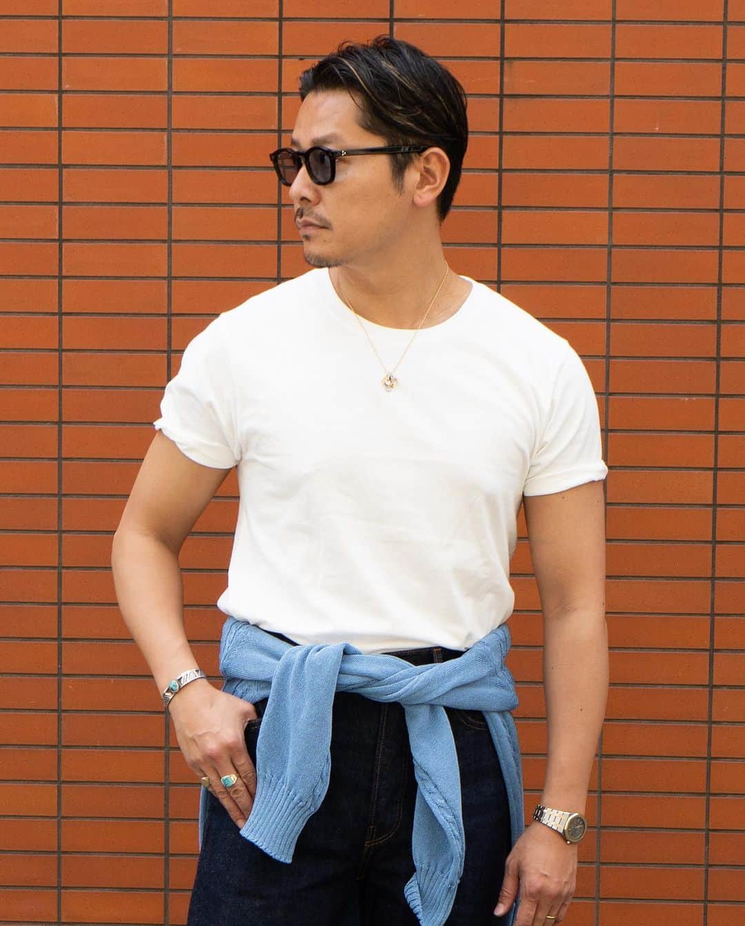 高田朋佳さんのインスタグラム写真 - (高田朋佳Instagram)「Rethinking the style of jeans and T-shirts.  #jeans #tshirts #simplestyle #summerstyle #mensstyle #avancer」5月29日 18時01分 - tomoyoshi_takada