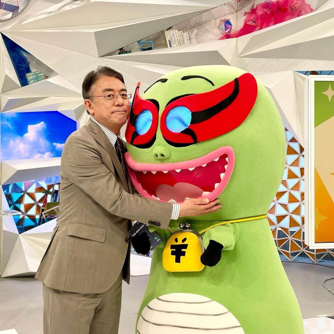 フジテレビ「めざまし8」さんのインスタグラム写真 - (フジテレビ「めざまし8」Instagram)「． #くらもんのトク活3minutes 💸  「#トク活！３minutes」公式YouTubeで公開✨  番組公式YouTube #めざまし8チャンネル による「くらもんほりもんのとく活」見逃し配信📱いかがですか？  きょう月曜日は、くらもんが登場！おまけトークにくらもんが憧れる #風間晋解説委員 が参加してくれました！！  くらもん 「“僕はのろなまカメじゃありません”かざまーなら分かる？」 風間解説委員 「わかるわかる。ＣＡのドラマね」  📱YouTube → めざまし8チャンネル → で検索してね✨ インスタではストーリーにリンクを貼ります⭐️ ハイライトから入ってアーカイブもぜひ見てね！  くらもん🦖ほりもん🐥をよろしくお願いします！  ～きょう5月29日のトク活は～ 日本国内で5割を超える人の電話番号が流出しているって知ってる？ 迷惑電話対策アプリとは？   #風間晋 #くらもん #トク活3minutes #めざまし8チャンネル #迷惑電話対策アプリ #詐欺SMS」5月29日 18時04分 - mezamashi8.tv