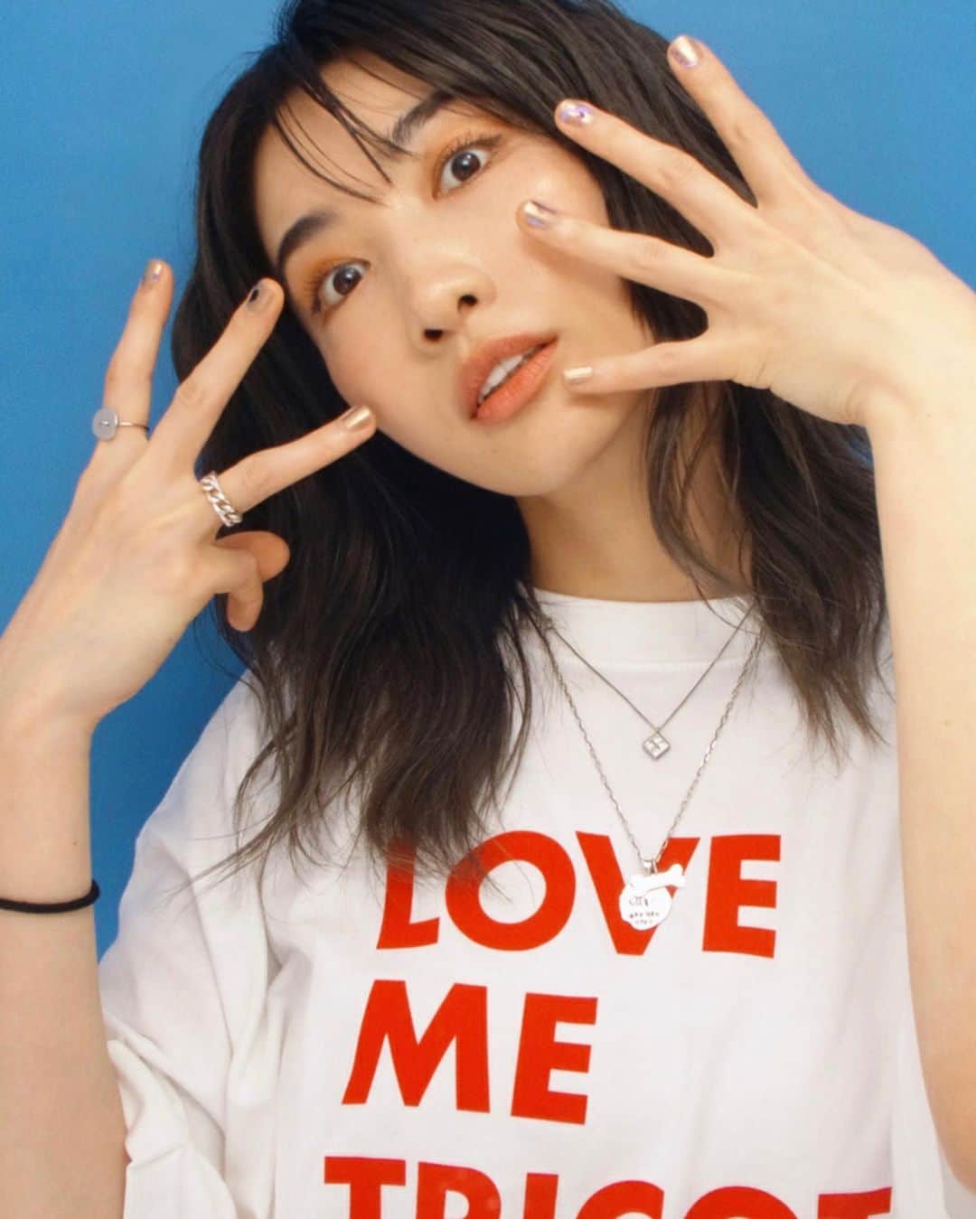 中嶋イッキュウのインスタグラム：「I'm another year older today🍰 How do you say "Happy Birthday" in your country?  34歳になりましたッ 誕生日の今日は昼過ぎまで寝て新居の契約に行ったら担当者さんも今日がお誕生日でまさかのプレゼントをいただきました🌸初対面で今日が誕生日の二人で契約書のやり取りをして帰り道は高校生の男子に雨の中ダッシュで追いかけられて逃げ切りました。 これからも元気が取り柄ななかちゃんで心身ともに健康に生きていきます💕 なかちゃんが34歳まで生きれてよかったね！そう言う意味ではみんなもおめでとうー！」