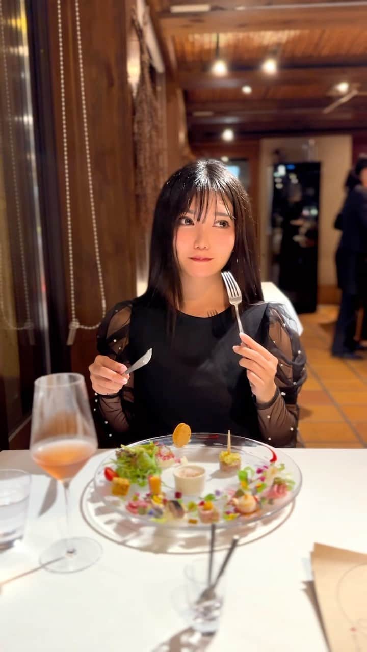 のインスタグラム：「大好きなルアイさん🥂  友人の誕生日祝いで💗  アフレコしようと思ったのに 何か音入らなかった😂  #ディナー #フレンチ #イタリアン #ルアイ #谷町六丁目  #デート #彼女 #サロンモデル #フリーモデル #グルメ女子  #japantravel  #osaka #誕生日サプライズ」