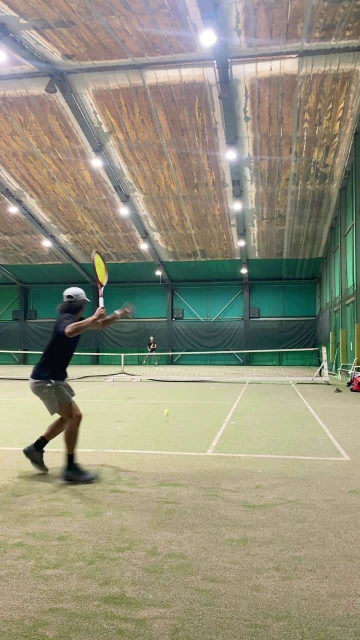 堀江亨のインスタグラム：「We came to Karuizawa International tournament! Because of the rain, we practiced at a nearby indoor tennis court.」