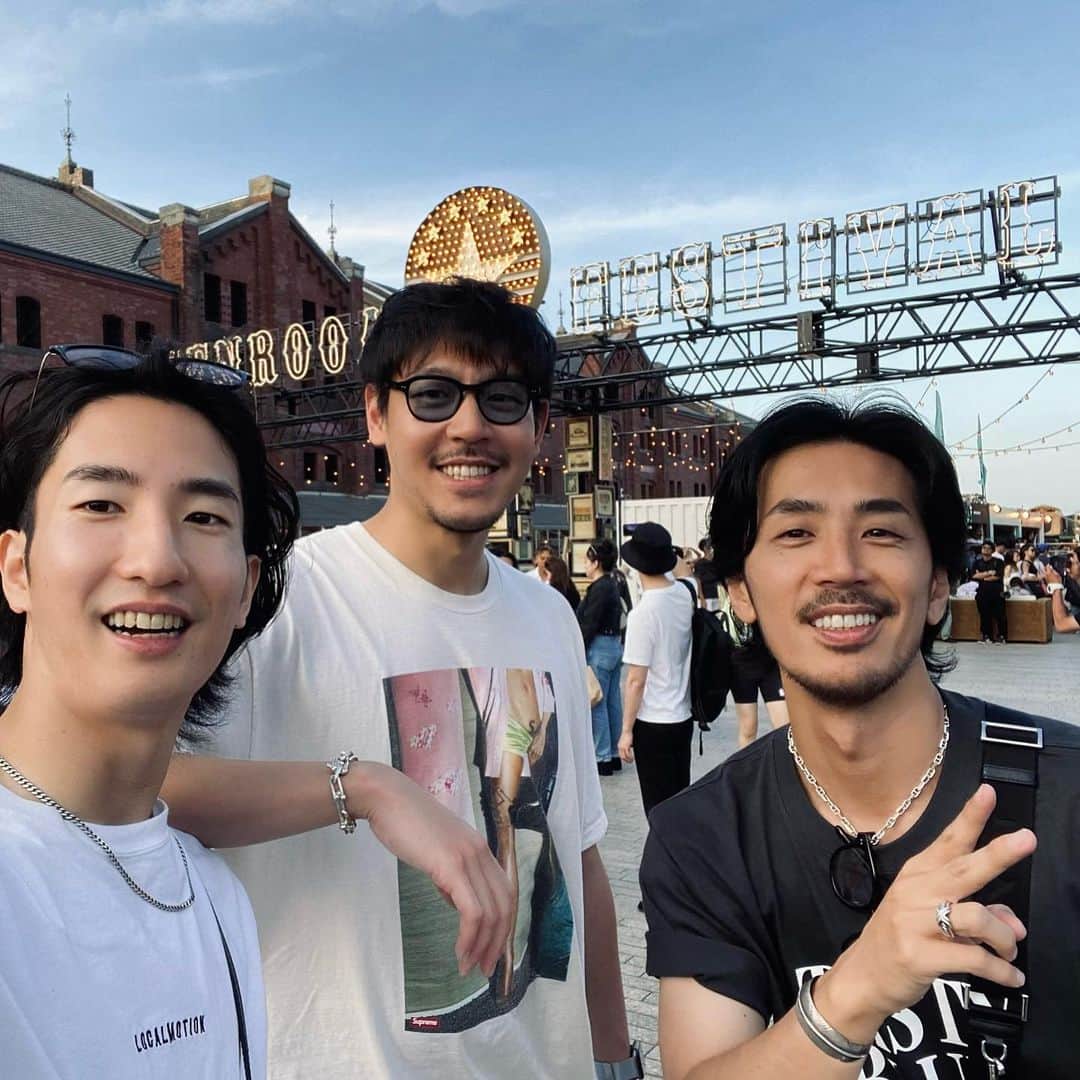 阿部大輔のインスタグラム：「グリーンルームにブラザーと行ってきたよ😉 happy vibes onlyで素敵な空間！！ 来年は @tastyblue_official も出店したいな😉 ㅤㅤㅤㅤㅤㅤㅤㅤㅤㅤㅤㅤㅤ」