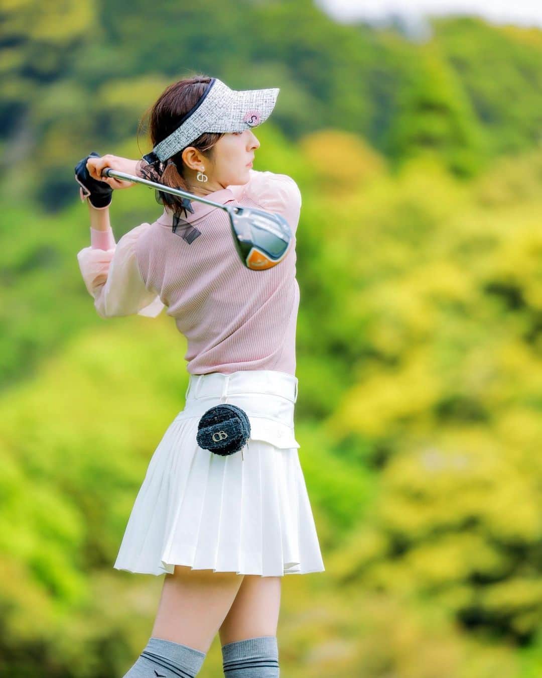 緒方咲さんのインスタグラム写真 - (緒方咲Instagram)「⛳️💕  先日、「第一回G.I Ladies Golf Tournament」 に参加させていただきました🩷  総フォロワー120万超えの ゴルフ女子インスタグラマー限定で開催されました🏌️‍♀️❣️  美女ばかりで華やかなゴルフコンペでした❤️ 夏頃開催するらしいのでまた参加できたらいいな😆💕  幹事をして下さった @saori.kurosuさん🫶 @naho.golfyoga さん🫶 ありがとうございました🙇‍♀️🌈💞  ✨ご協賛企業様✨ @hoapiligolf @greenonjp @vivaheartofficial @sukiyakichikayo @garden_clinic_official @irishman @matt_emrose_official @tobiemon_golf_ @noelreussir_official @guernika_jpn @club_onoff @mezamel_official @teerexgolf.official @cpggolf_official @camelresort @slimwalk_pip @noraneco_datsumo @kan.izawa.patent.office.1930  #ゴルフ #ゴルフ女子 #女子ゴルフ #ゴルフウェア #ゴルフコンペ #ゴルフ好きな人と繋がりたい #golf #インスタグラマー #インフルエンサー #ホアピリ #グリーンオン #vivaheart #ビバハート #ガーデンクリニック #irishman #アイリッシュマン #エムロゼ #noelreussir #guernika #onoff #オノフ #mezamel #teerexgolf #cpggolf #tobiemon #キャメルゴルフリゾート #slimwalk #スリムウォーク #noraneco #井澤国際特許事務所」5月29日 18時47分 - chaaansaki