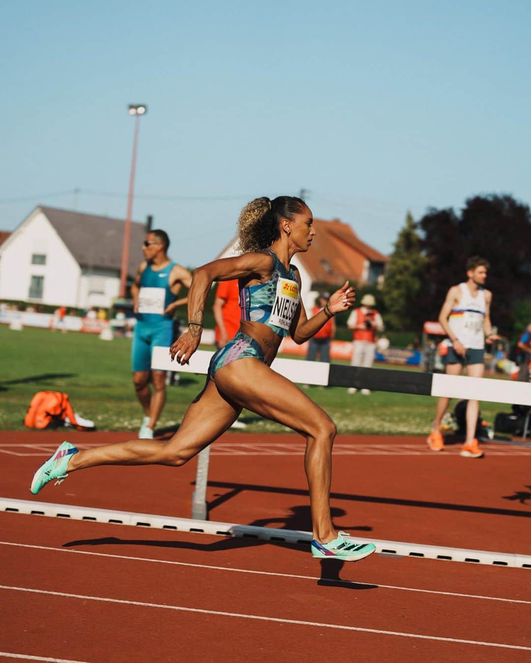 Laviai NIELSENのインスタグラム：「a step in the right direction yesterday ✨ 51.66 for the win 🫶🏽   📸 by @lela__labs, the dreamiest photographer ☁️🤍」