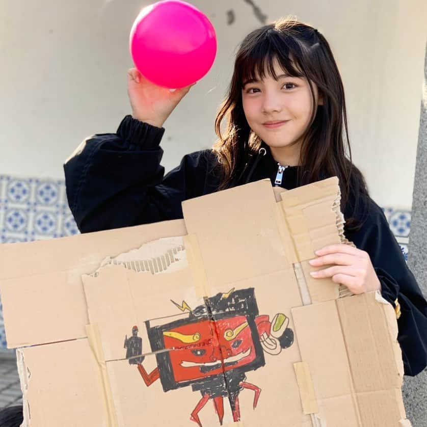 松尾そのまさんのインスタグラム写真 - (松尾そのまInstagram)「ハロー！  『天才てれびくん』見てくれたかな？  今日のジオ物語は、 ポンちゃんの成長物語✨  私は、ポンちゃんのお世話係に  来週の続きもお楽しみに！  NHKプラスで放送後 1週間みられるよ、みてねー👋  明日はJリーグコラボ！ お見逃しなくー👏  #ジオ物語 #ポンちゃん  #松尾そのま #13 #中1  #中学生 #avex  #avexmanagement #エイベックス  #子役 #キッズモデル #インスタキッズ #kidsmodel  #ジュニアモデル #てれび戦士 #天才てれびくん #天てれ #30周年 #nhk #eテレ #見逃し配信 #nhkプラス #535  #自分らしく #楽しく #笑顔  #がんばります　#感謝 #ありがとう」5月29日 19時07分 - sonopy526