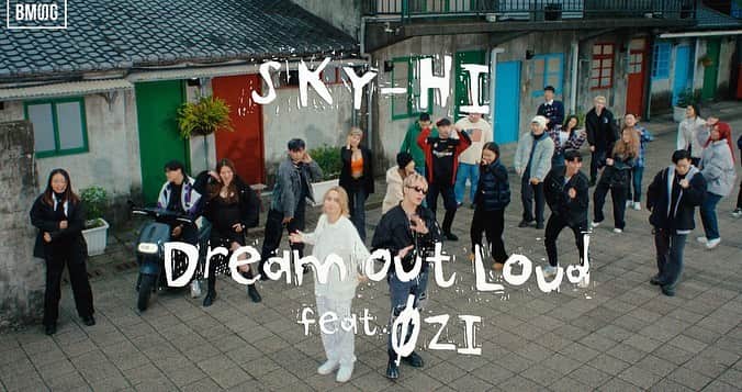 SKY-HIのインスタグラム：「Dream Out Loud feat. ØZI　-Teaser Movie-  SKY-HI自身が出演する「C COFFEE」新CMのために書き下ろした新曲 「Dream Out Loud feat. ØZI」配信リリース当日、 5/31(水)19:00 MVプレミア公開決定！  MV公開に先駆けティーザー映像を公開。  ØZIと共に台湾で撮影した今作🎥 必見です！  SKY-HI / Dream Out Loud feat. ØZI (Prod. KM) 2023.5.31 Digital Release  ▼Streaming & Download https://sky-hi.lnk.to/0531_DOL_DLSTR  #SKYHI #ØZI　 #DOL #DreamOutLoud」