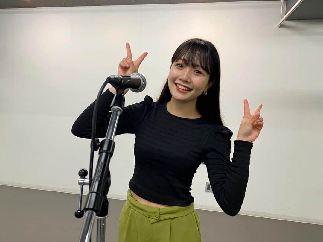 miyuのインスタグラム：「ライブリハしてきました(^-^)v  自分の作詞作曲した歌を、久々にライブハウスで歌えるのがワクワクでテンションがあがります⤴︎ @9x6x3 @misakisanflower @8gatsu_chan 素敵なゲストさんをお迎えして3回目の主催ライブ👀✨ 是非いらしてください。詳しくはインスタのプロフィールから！！」