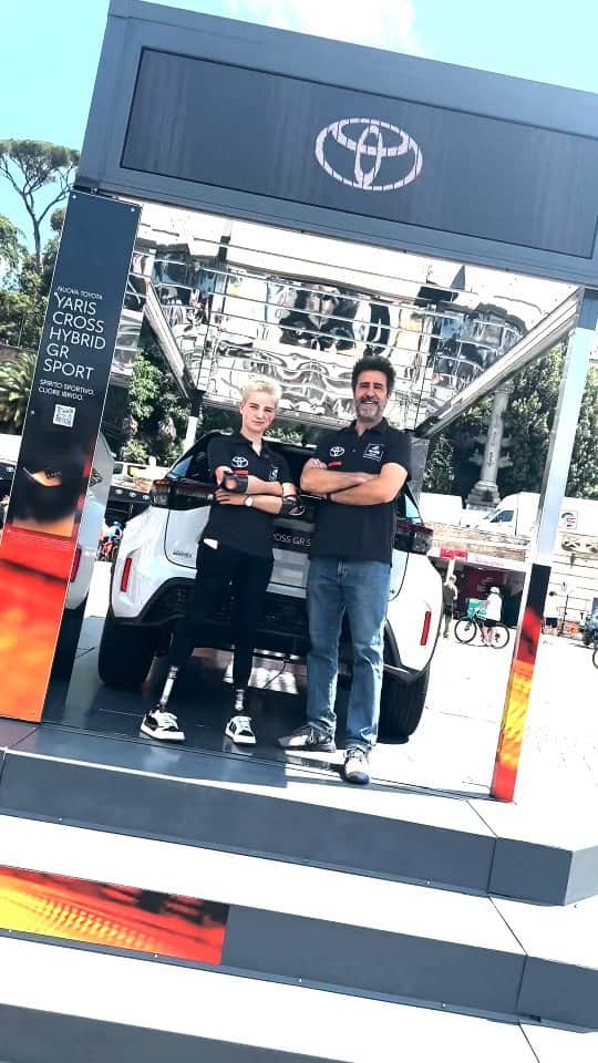 ベアトリーチェ・ヴィオのインスタグラム：「In #Giro per Roma con @toyota_italia e @tempomax per l'ultima tappa del #GiroDItalia. 🚴🏻🇮🇹 🦾  #LetsGoBeyond #ToyotaItalia」