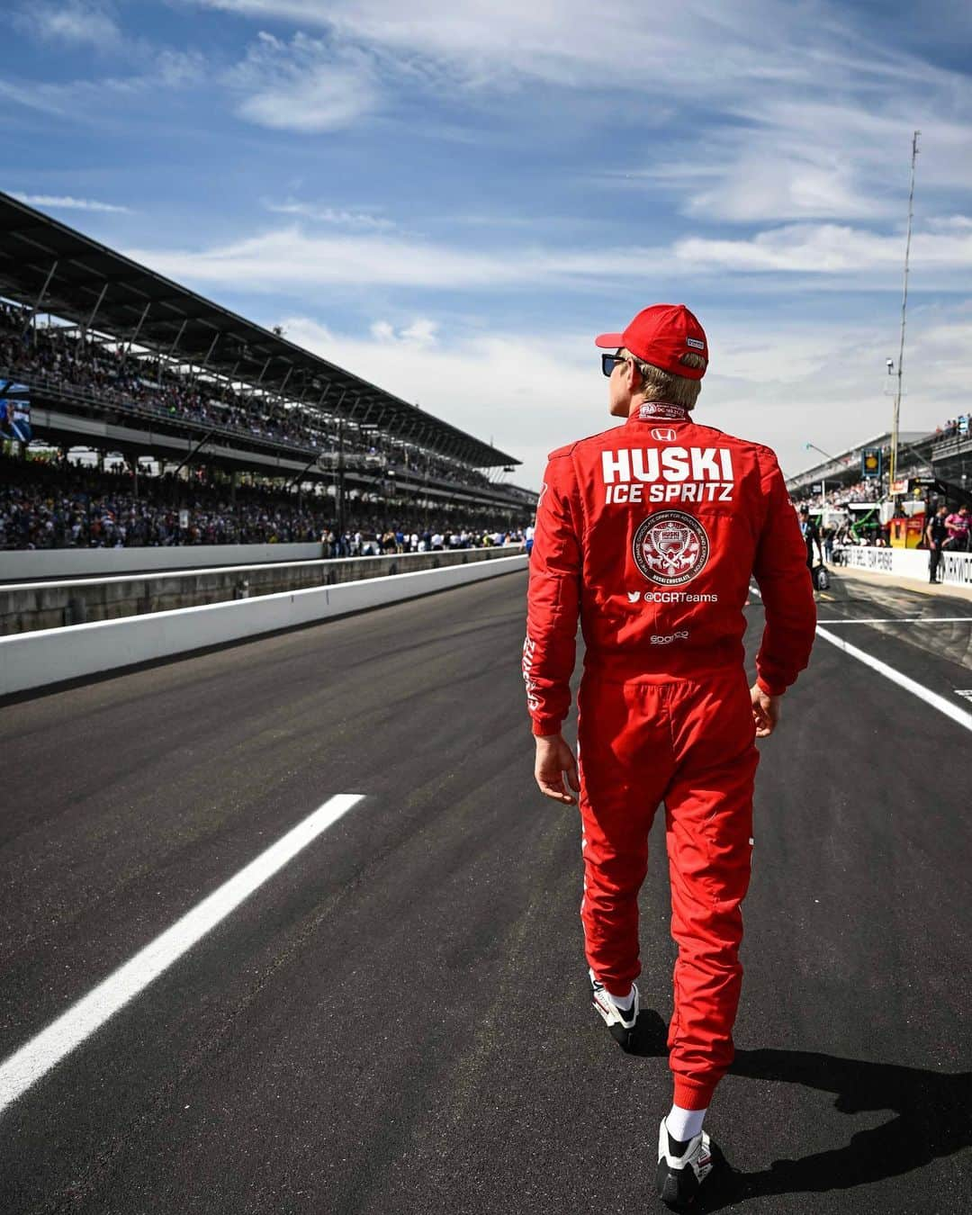 マーカス・エリクソンさんのインスタグラム写真 - (マーカス・エリクソンInstagram)「🥈P2 at the 2023 INDY 500. Doesn’t get much closer then that. I gave it my absolute everything, and left it all out there on track. I’m proud of myself, my team @chipganassiracing and the no8 crew. We’ll be back 👊🏻  Congrats @josefnewgarden @team_penske on the 🏆  #ME8 #INDY500   @huskiicespritz  @chipganassiracing  @hondaracing_hpd  @theamericanlegion  @ridgelinelubricants  #Bryant」5月29日 19時33分 - ericsson_marcus