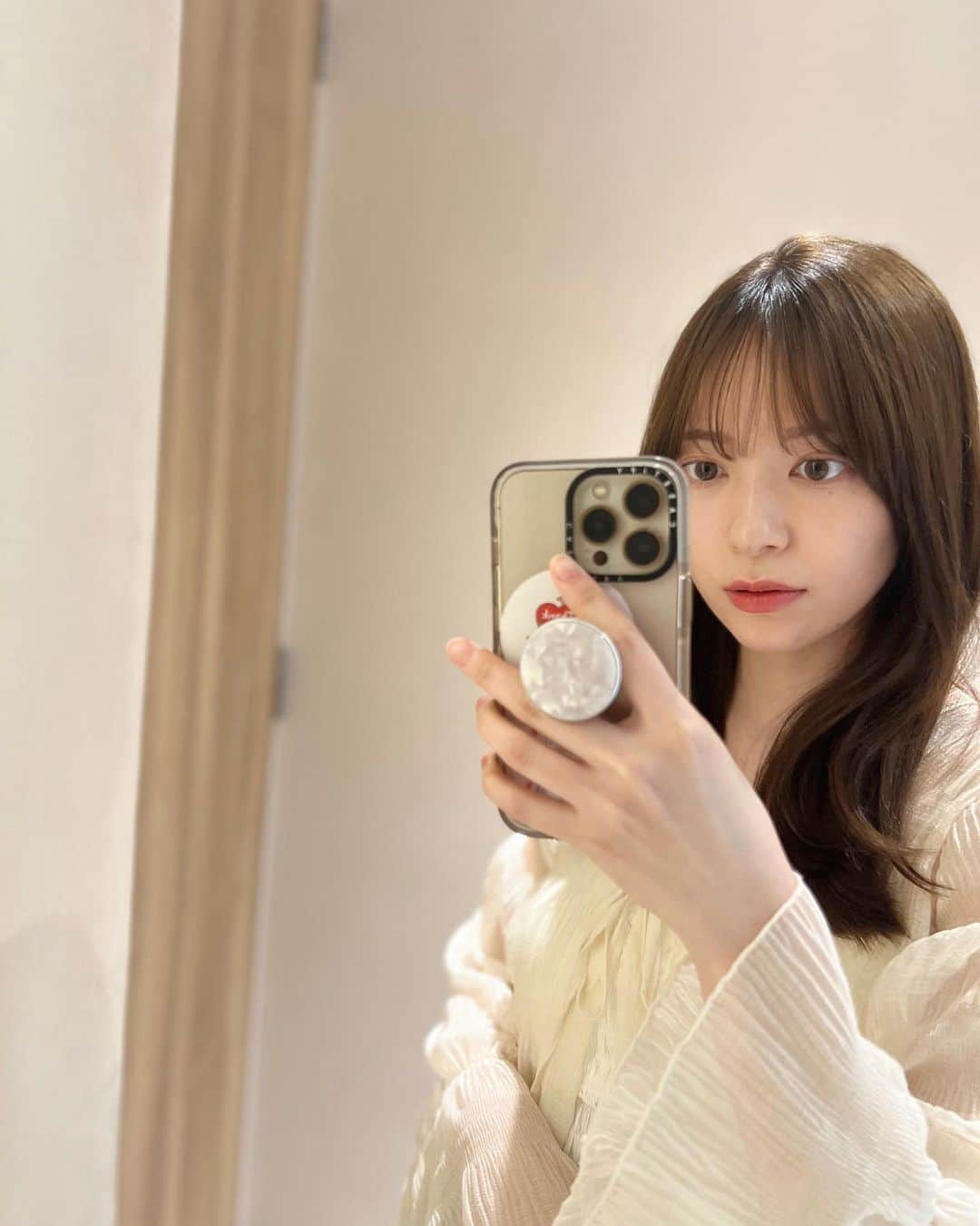 のインスタグラム：「このトップス可愛かった☁️  今からレイトショーでワイスピ観てきます〜🎬  今日も1日お疲れ様です〜！  #サロンモデル#サロモ#ロングヘア#夏服」