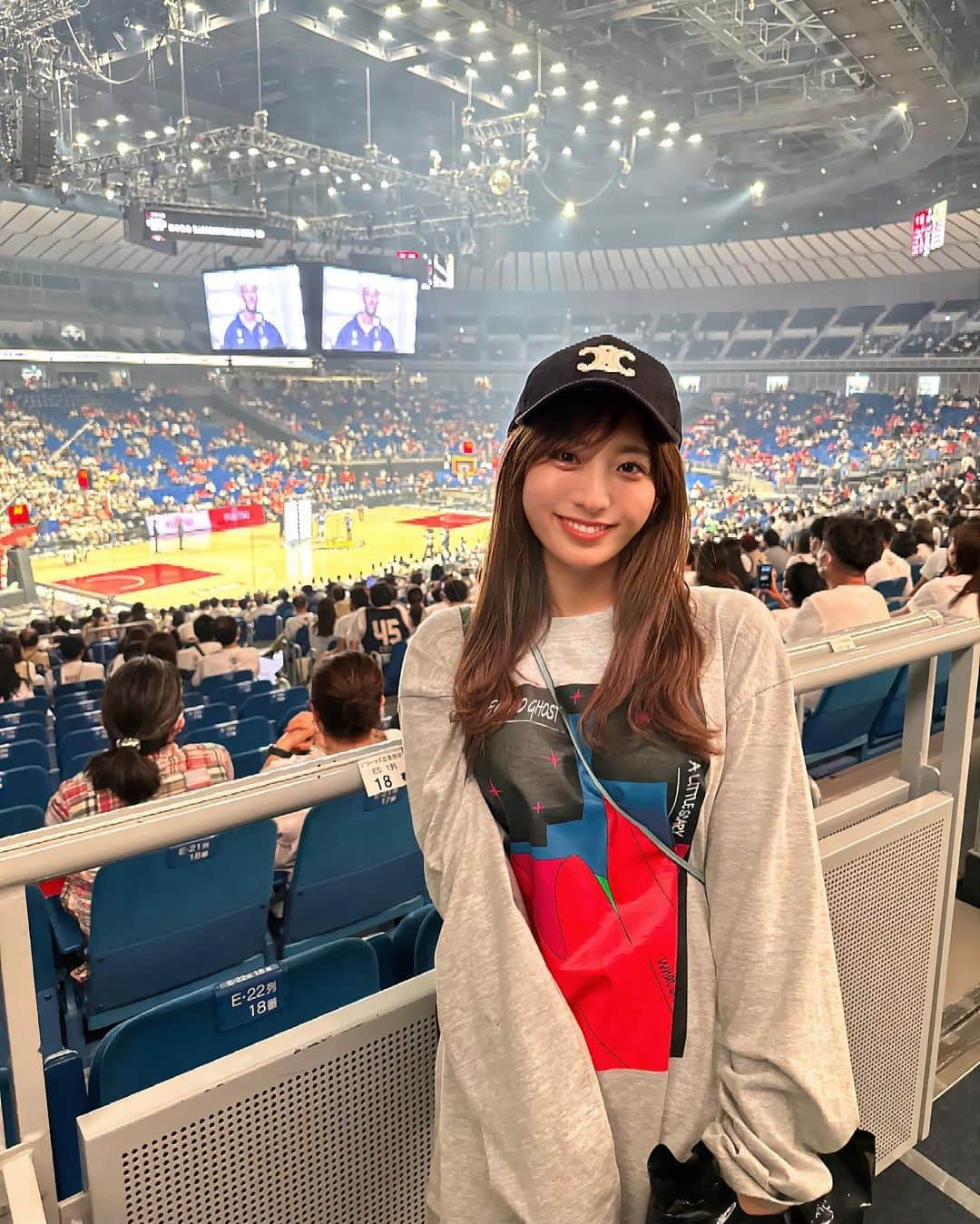 白戸ゆめののインスタグラム：「🏆  Bリーグファイナル これが、決勝だ。 そう思える本当に素晴らしい試合でした  両選手、ブースターに敬意を払いたい お疲れ様でした✨  そして #琉球ゴールデンキングス 優勝おめでとう！！ 念願の😭 #千葉ジェッツ 来シーズンは最強の今シーズンを上回って、 史上初の3冠を見せてください💪💪 かっこよかったです🔥」