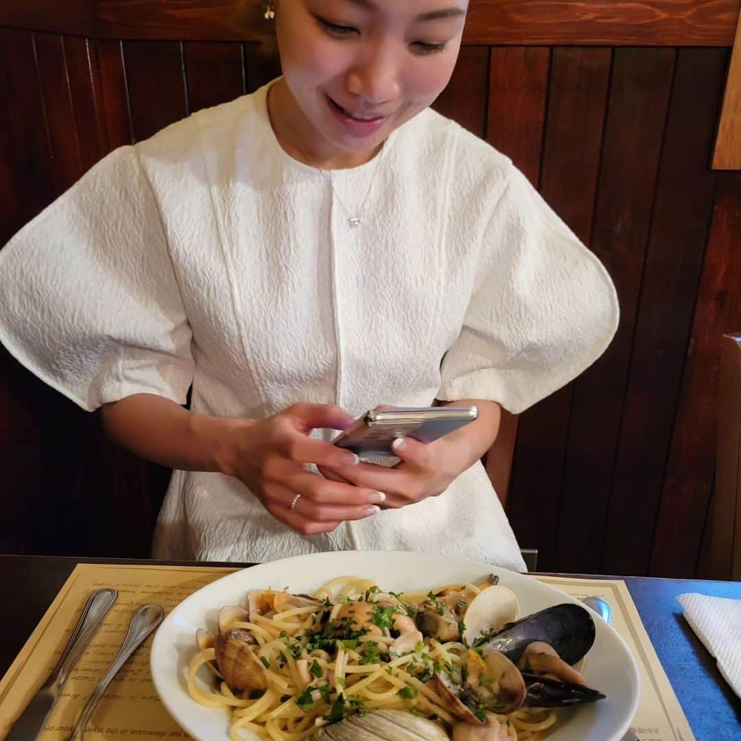 高萩洋次郎さんのインスタグラム写真 - (高萩洋次郎Instagram)「誕生日な妻  おめでとう！！ いつもありがとう！！  #ハッピーバースデー  #happybirthday  #おめでとう」5月29日 20時03分 - yojiro_08