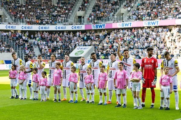 中村敬斗のインスタグラム：「Last home game of the season and good win💪💪💪  #LASK #linz  #nakamurakeito  #Austria」