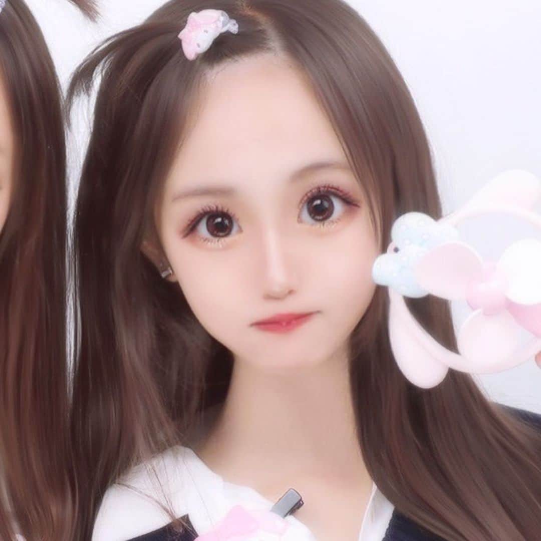 のインスタグラム：「・ 私にギャルはちょいムズそうでした🤷🏻‍♀️  マイメログッズ増やしたい❣️  テストも全部返ってきたし明明後日の体育祭頑張ります🤛🏻💞   #ギャル  #プリ  #ぷりんと倶楽部  #プリント倶楽部  #jkブランド  #fjk  #fjkの素敵な思い出  #08  #07  #06」