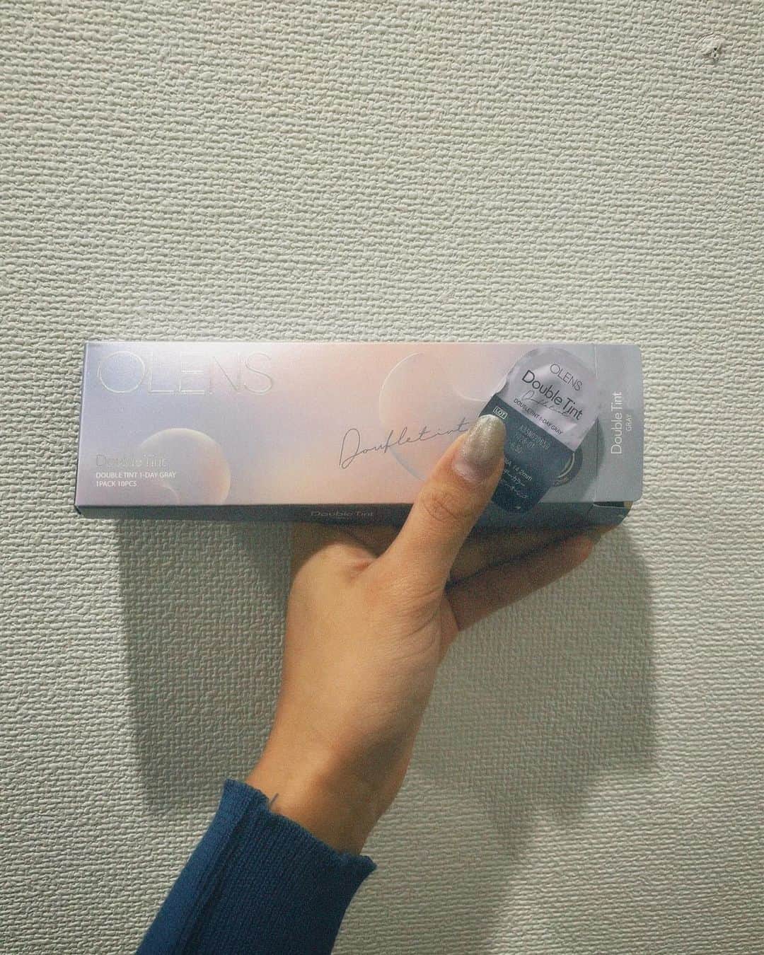 ぺんぺんさんのインスタグラム写真 - (ぺんぺんInstagram)「普段から使用してるモアコンタクトで OLENS(オーレンズ)カラコンを選びました😎  K-POPアイドルや韓国で人気のインフルエンサーなど 約400万人の方々に愛用されている 韓国No.1のカラコン👁  💻商品情報 https://morecon.jp/c/903  ・オーレンズ ・ダブルティント （ブラウン/グレー） DIA：14.2　着色直径：12.9  ・オーレンズ ・リアルリング （ブラウン/グレー） DIA：14.2　着色直径：12.9  着色直径12.9なのでとってもナチュラルに盛れる👁 普段使いしています〜 リピートするしかない😎  #モアコン #カラコン #カラコンレポ #ap #pr #カラコンレビュー #カラコン着画 #カラコン通販」5月30日 7時12分 - penpen_chem