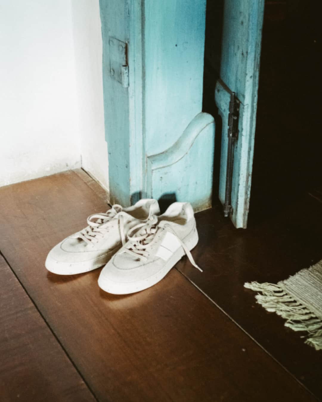 オスクレンさんのインスタグラム写真 - (オスクレンInstagram)「Osklen Shoes l Solados produzidos com material sustentável na sua composição.   #OsklenShoes #JardinsTropicais」5月30日 6時03分 - osklen