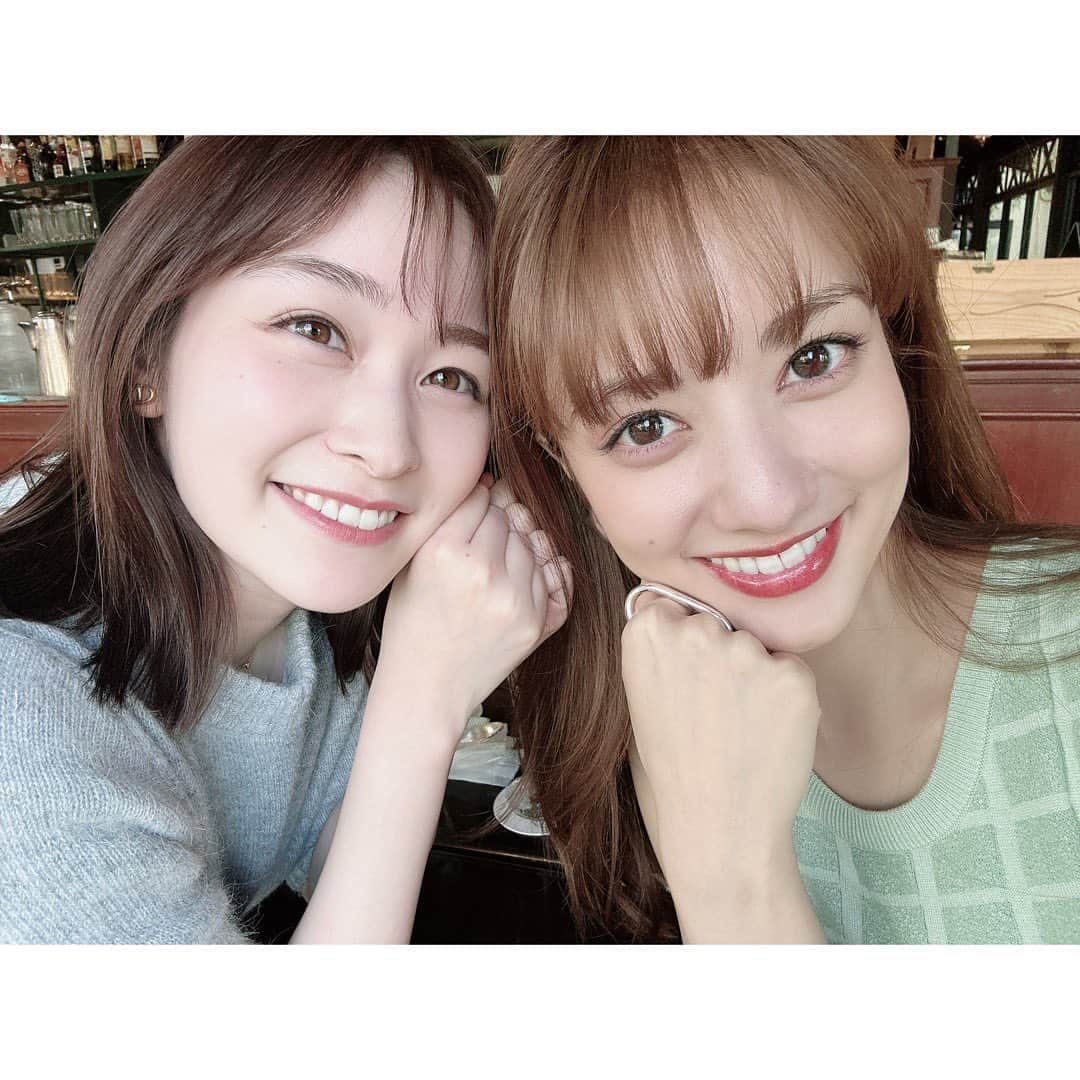 岩田絵里奈さんのインスタグラム写真 - (岩田絵里奈Instagram)「まりあ🥰 スッキリお疲れ様のお花を玄関に忘れてしまったそうで、 まりあのお家に飾られました💐笑 気持ちが嬉しいです。 ありがとう!!」5月29日 22時10分 - erina_iwata