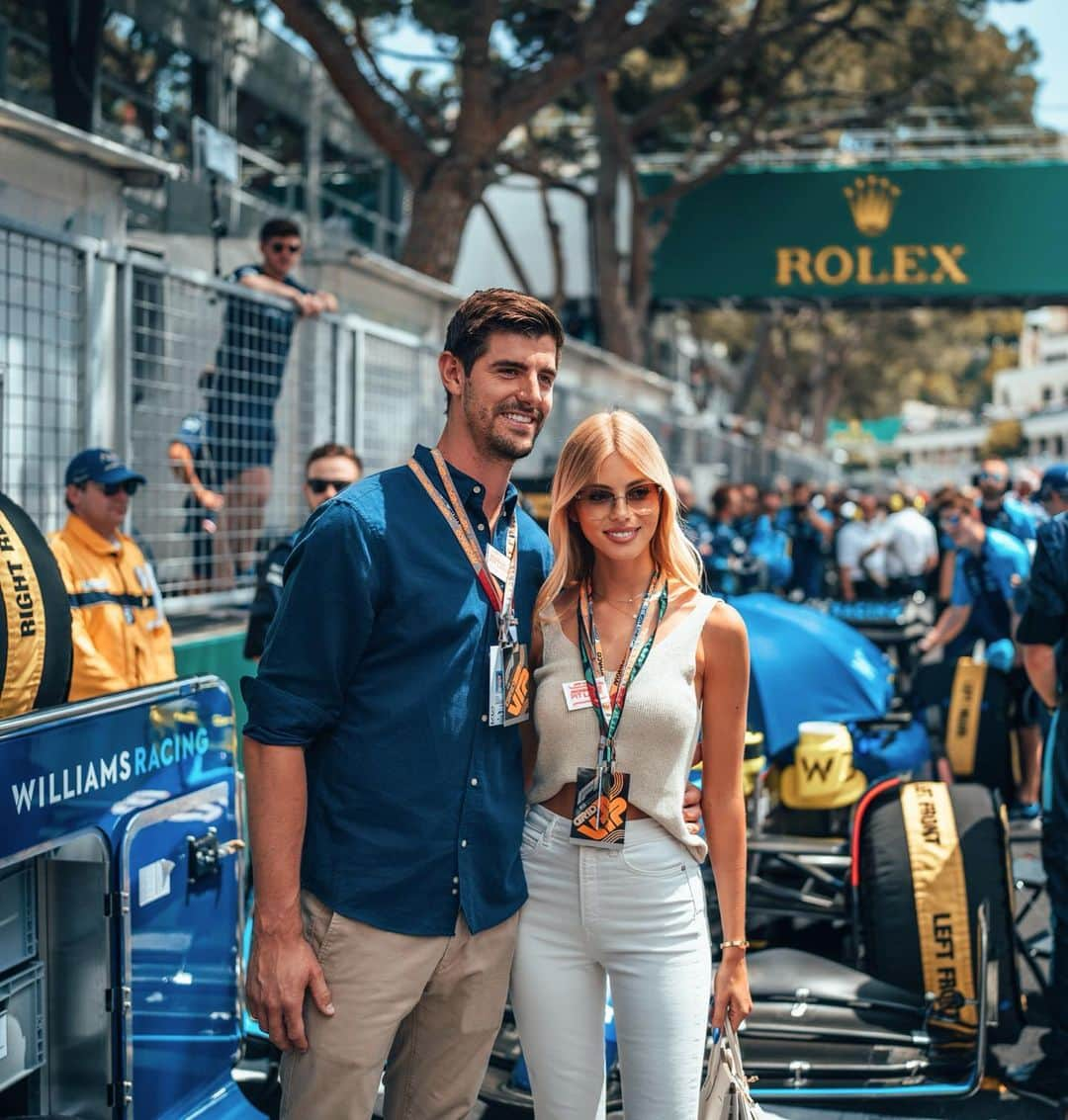 ティボ・クルトゥワのインスタグラム：「Amazing day at Monaco’s Grand Prix! 🏎️🏁  Thank you @williamsracing for having us!」